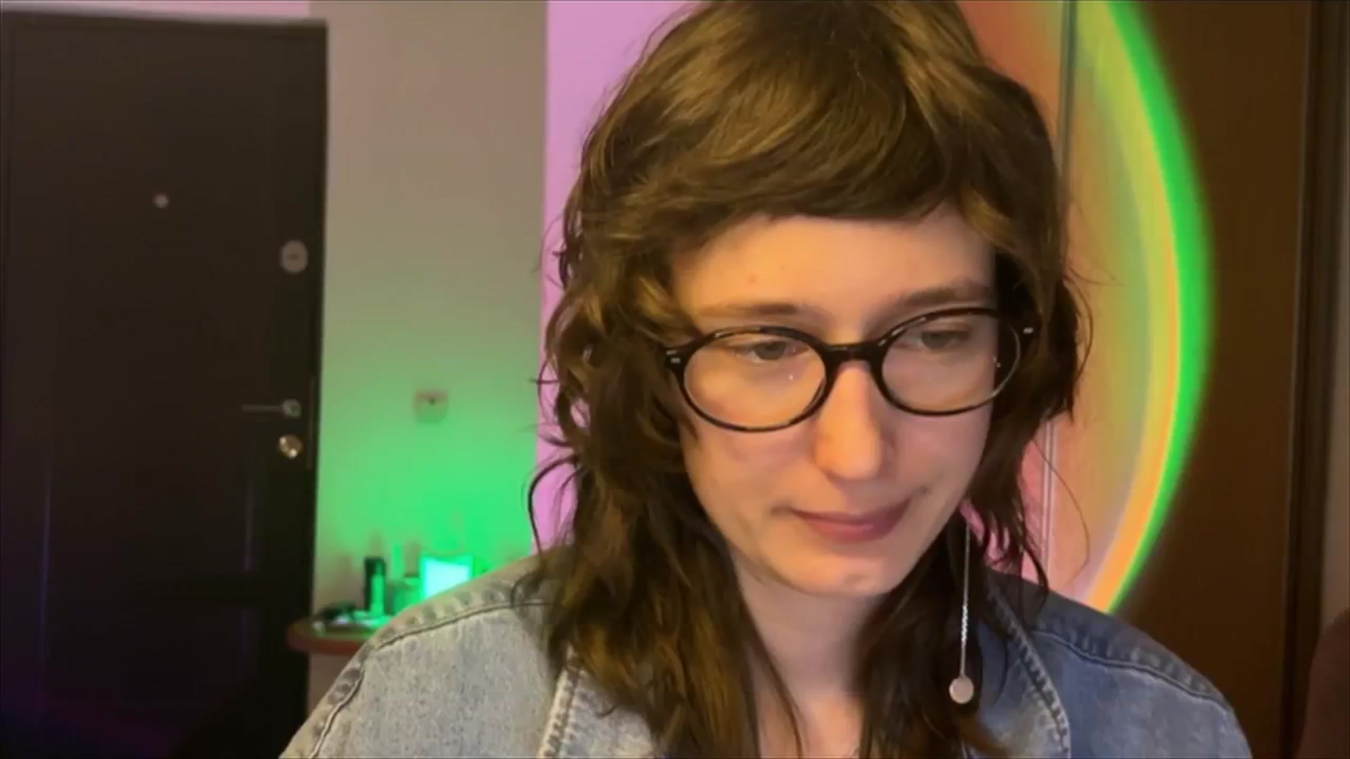 Gallery image thumbnail from LoooneyTunes's myfreecams stream on, 02/13/2025, 21:45 image 17 of 20
