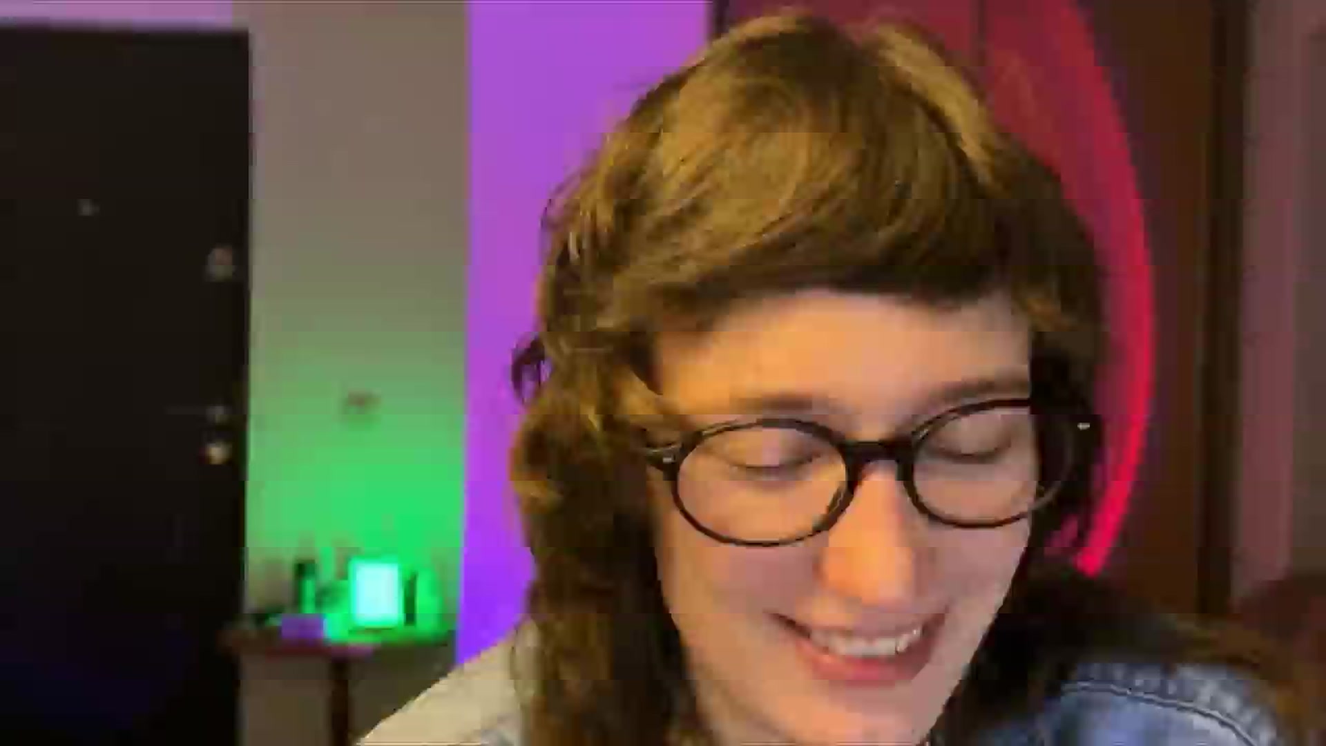 Gallery image thumbnail from LoooneyTunes's myfreecams stream on, 02/14/2025, 24:34 image 8 of 20