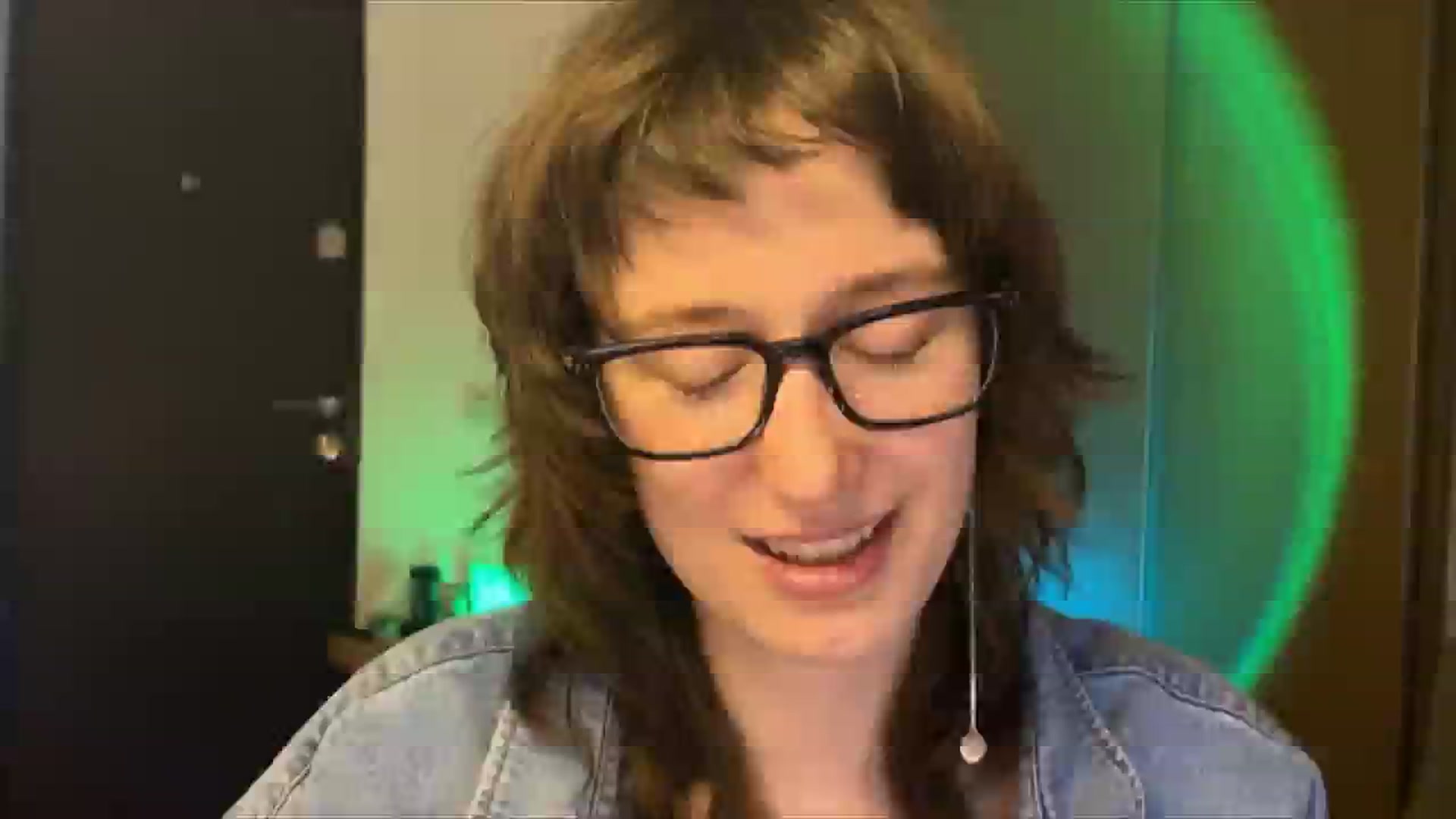 Gallery image thumbnail from LoooneyTunes's myfreecams stream on, 02/17/2025, 21:05 image 14 of 20