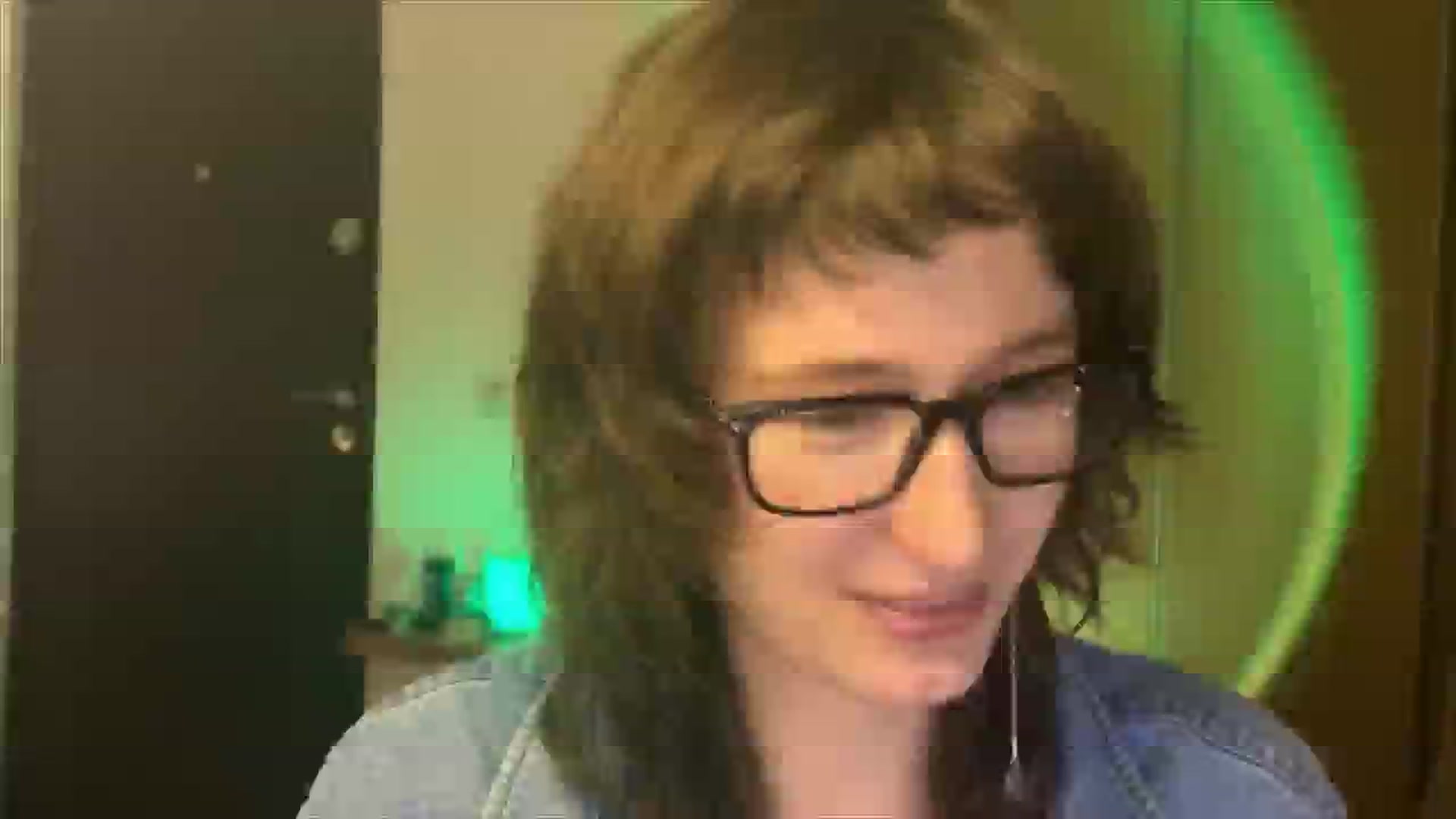 Gallery image thumbnail from LoooneyTunes's myfreecams stream on, 02/17/2025, 21:05 image 10 of 20
