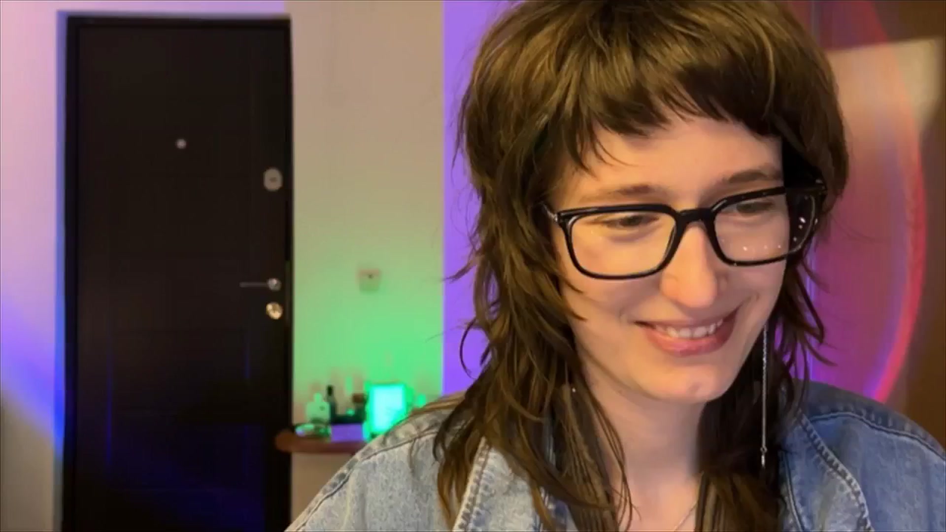 Gallery image thumbnail from LoooneyTunes's myfreecams stream on, 02/19/2025, 16:55 image 20 of 20