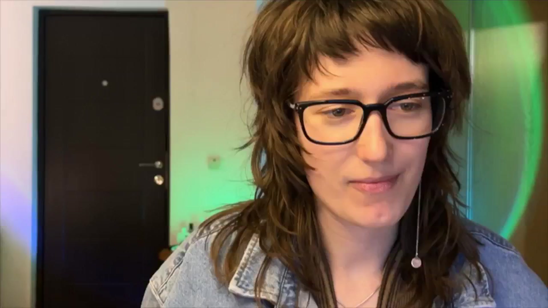 Gallery image thumbnail from LoooneyTunes's myfreecams stream on, 02/19/2025, 16:55 image 17 of 20