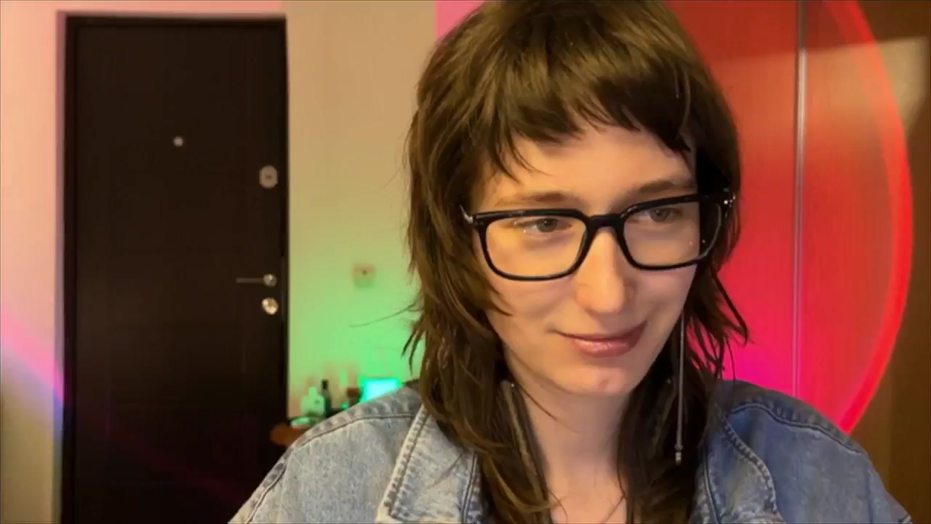 Gallery image thumbnail from LoooneyTunes's myfreecams stream on, 02/19/2025, 16:55 image 11 of 20