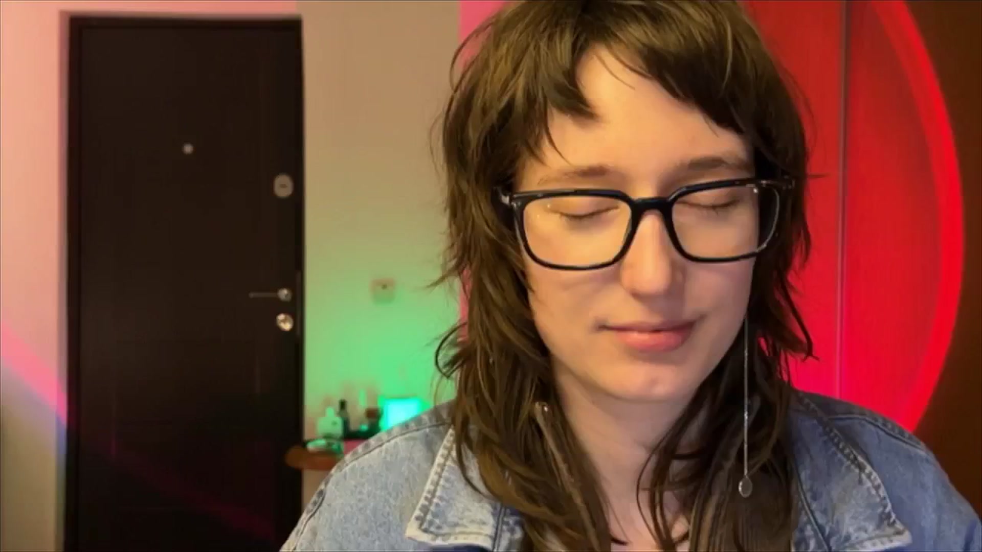 Gallery image thumbnail from LoooneyTunes's myfreecams stream on, 02/19/2025, 18:19 image 7 of 20