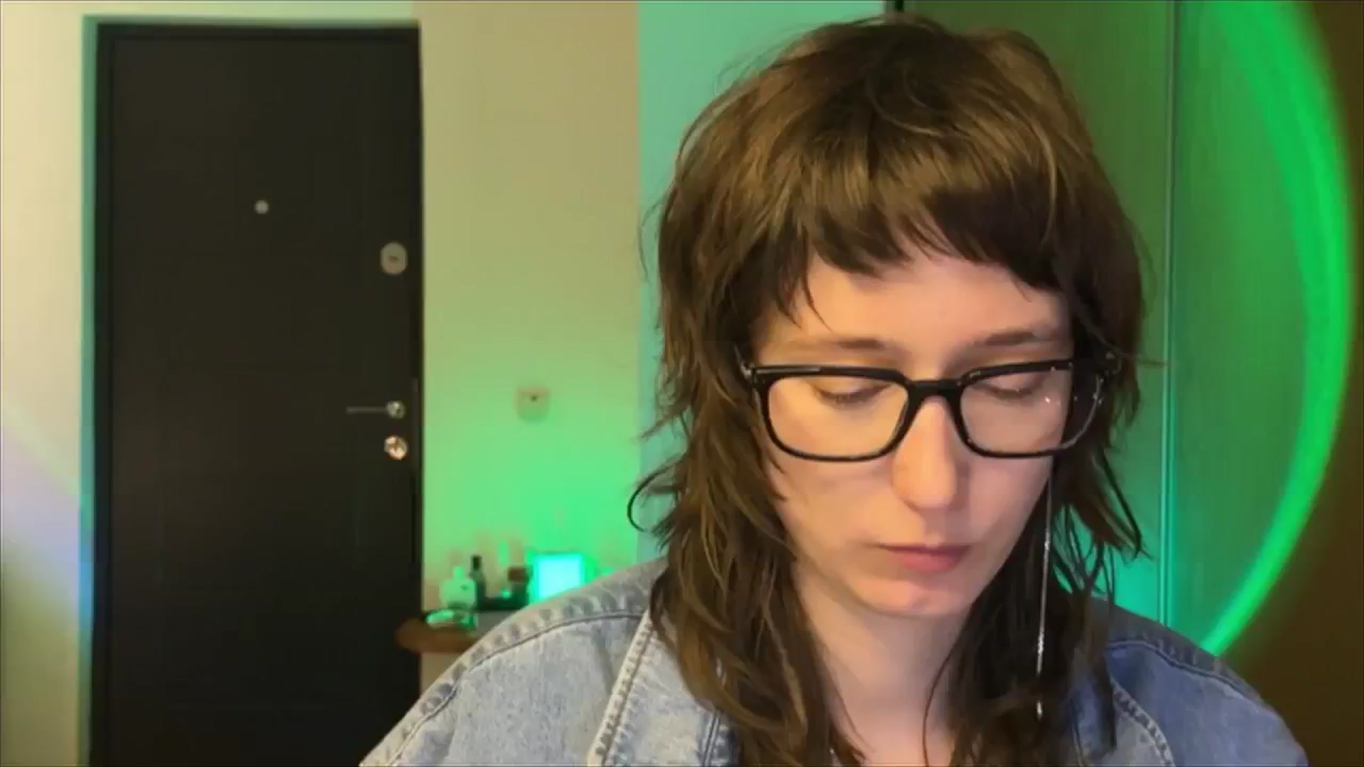 Gallery image thumbnail from LoooneyTunes's myfreecams stream on, 02/19/2025, 18:19 image 5 of 20