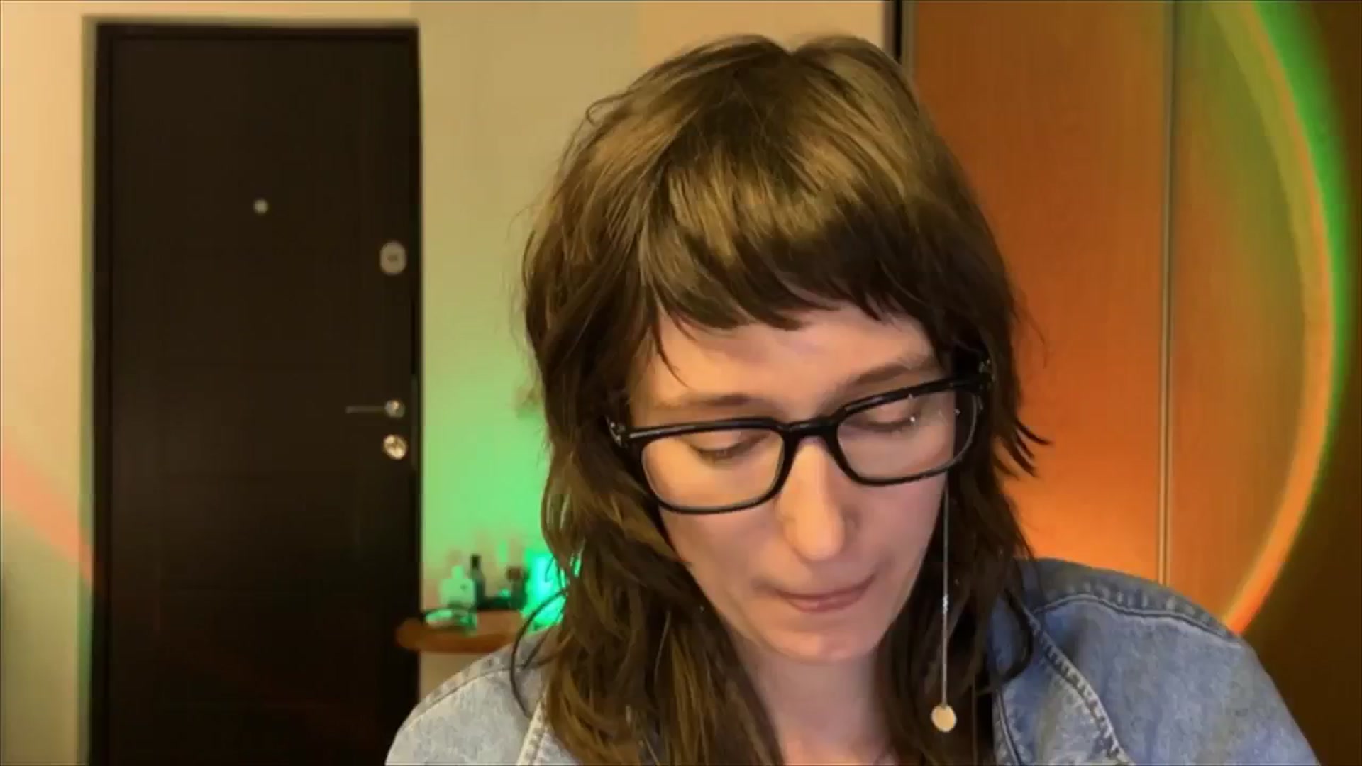 Gallery image thumbnail from LoooneyTunes's myfreecams stream on, 02/19/2025, 18:19 image 15 of 20