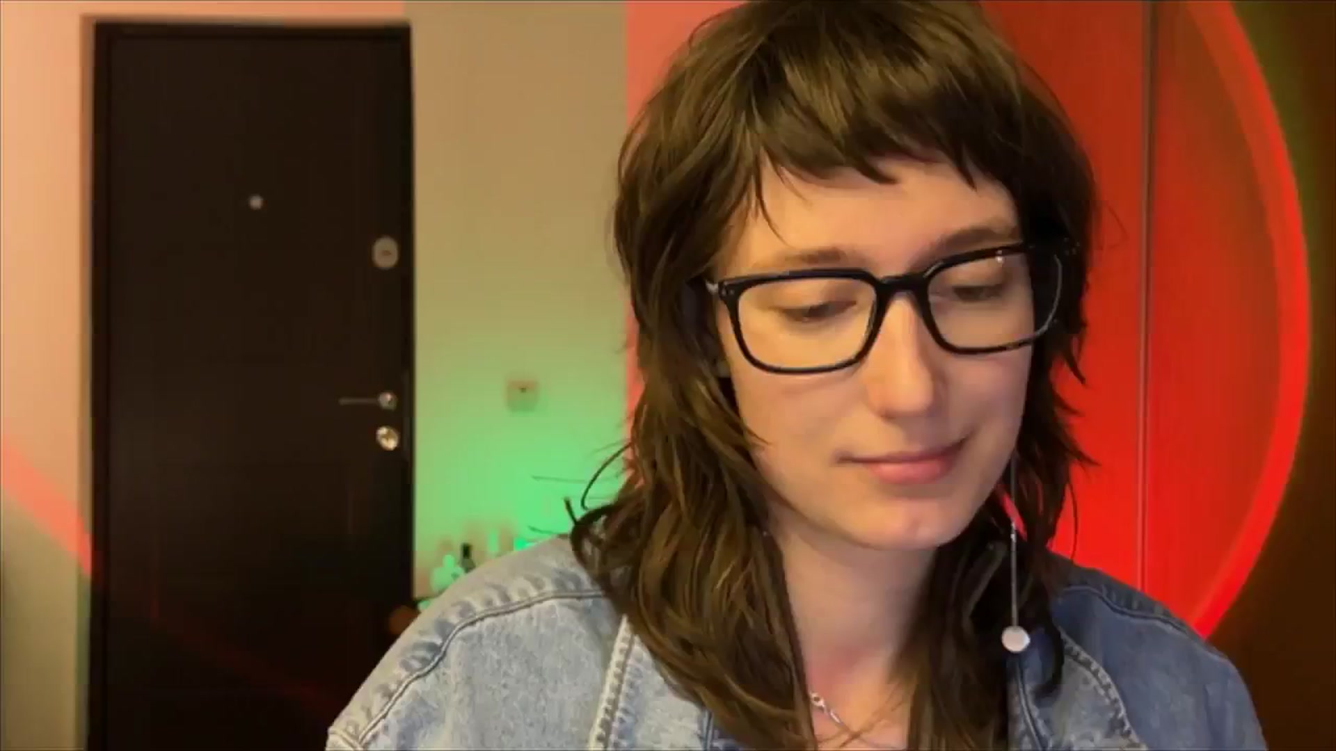Gallery image thumbnail from LoooneyTunes's myfreecams stream on, 02/19/2025, 18:19 image 11 of 20