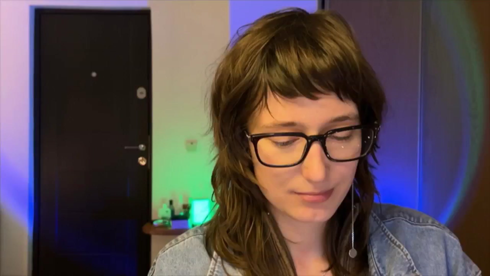 Gallery image thumbnail from LoooneyTunes's myfreecams stream on, 02/19/2025, 18:19 image 13 of 20