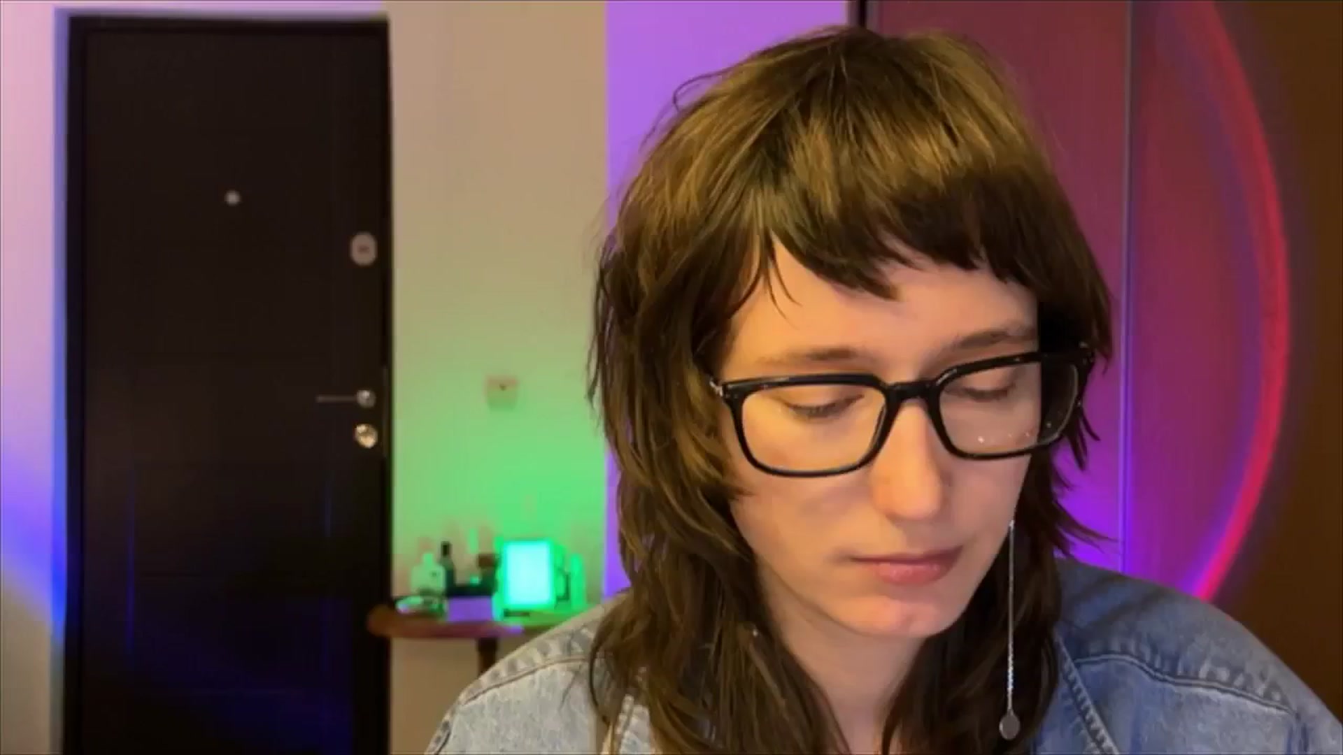 Gallery image thumbnail from LoooneyTunes's myfreecams stream on, 02/19/2025, 18:44 image 6 of 20