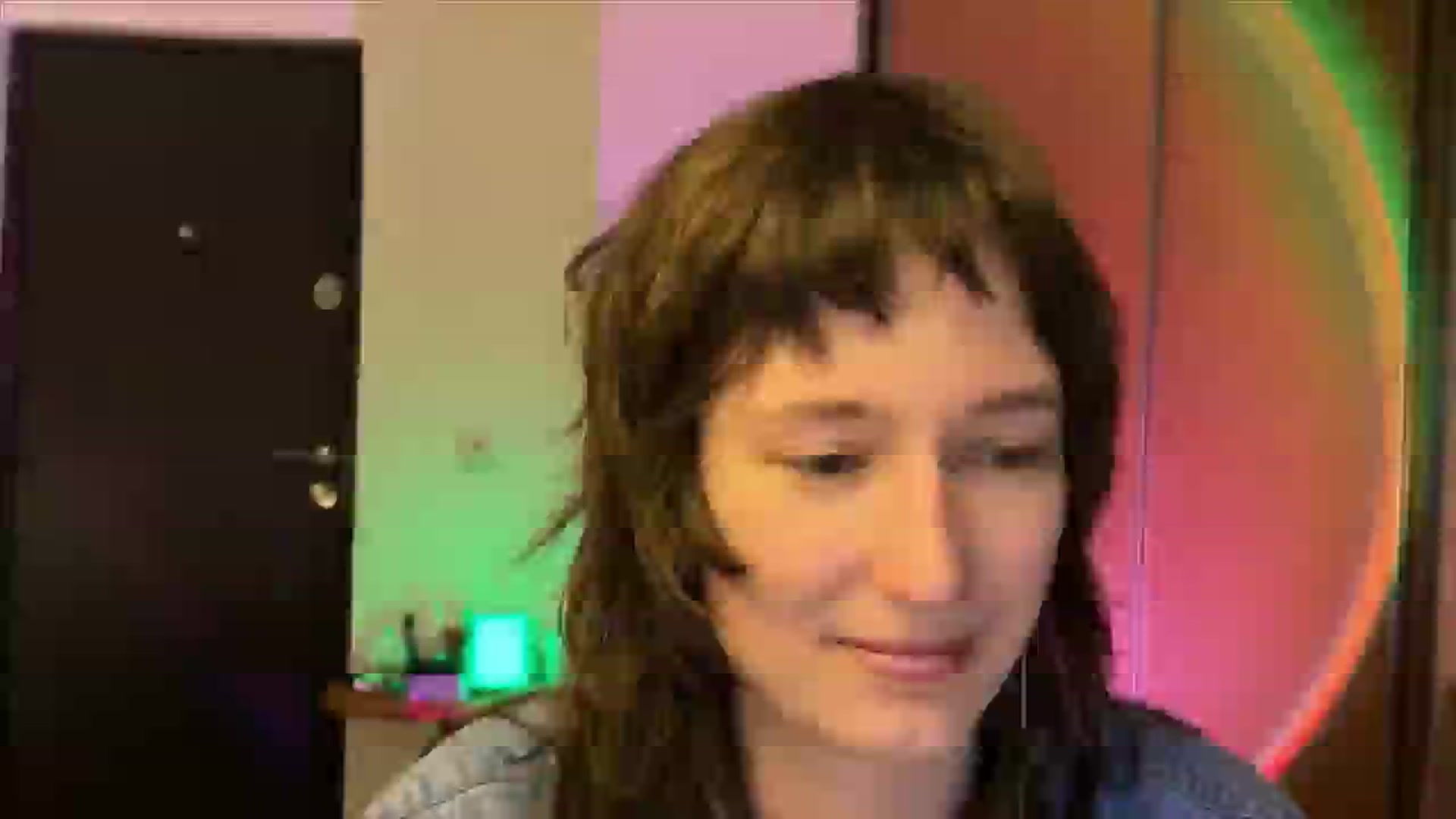 Gallery image thumbnail from LoooneyTunes's myfreecams stream on, 02/19/2025, 20:15 image 1 of 20