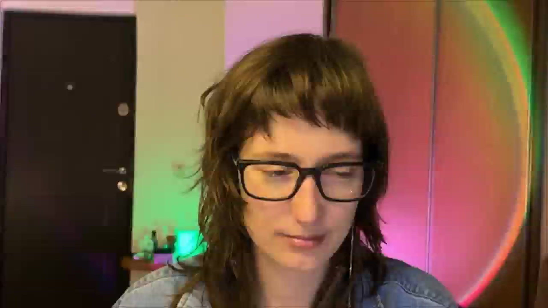 Gallery image thumbnail from LoooneyTunes's myfreecams stream on, 02/19/2025, 20:15 image 20 of 20