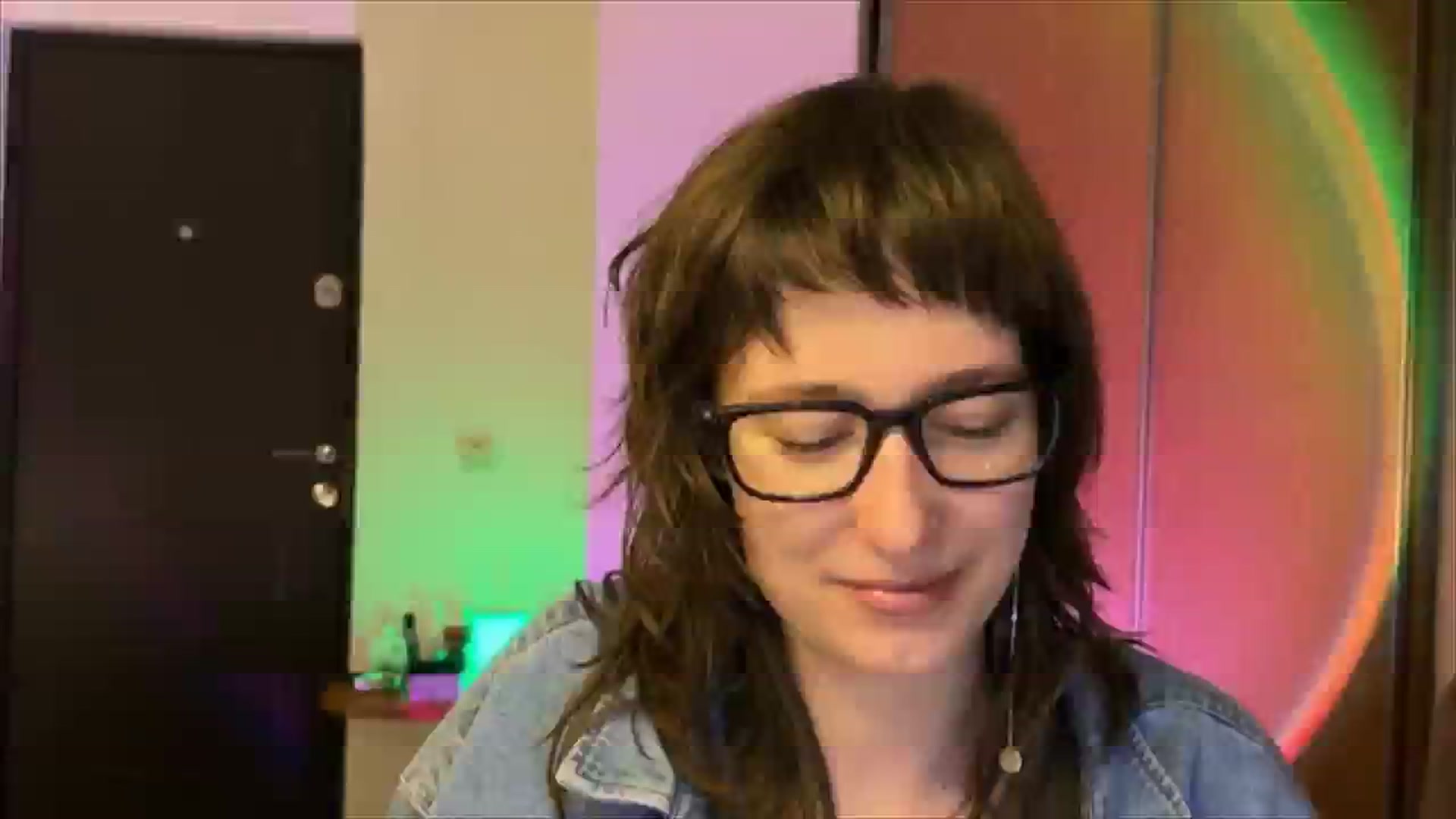 Gallery image thumbnail from LoooneyTunes's myfreecams stream on, 02/19/2025, 20:15 image 14 of 20