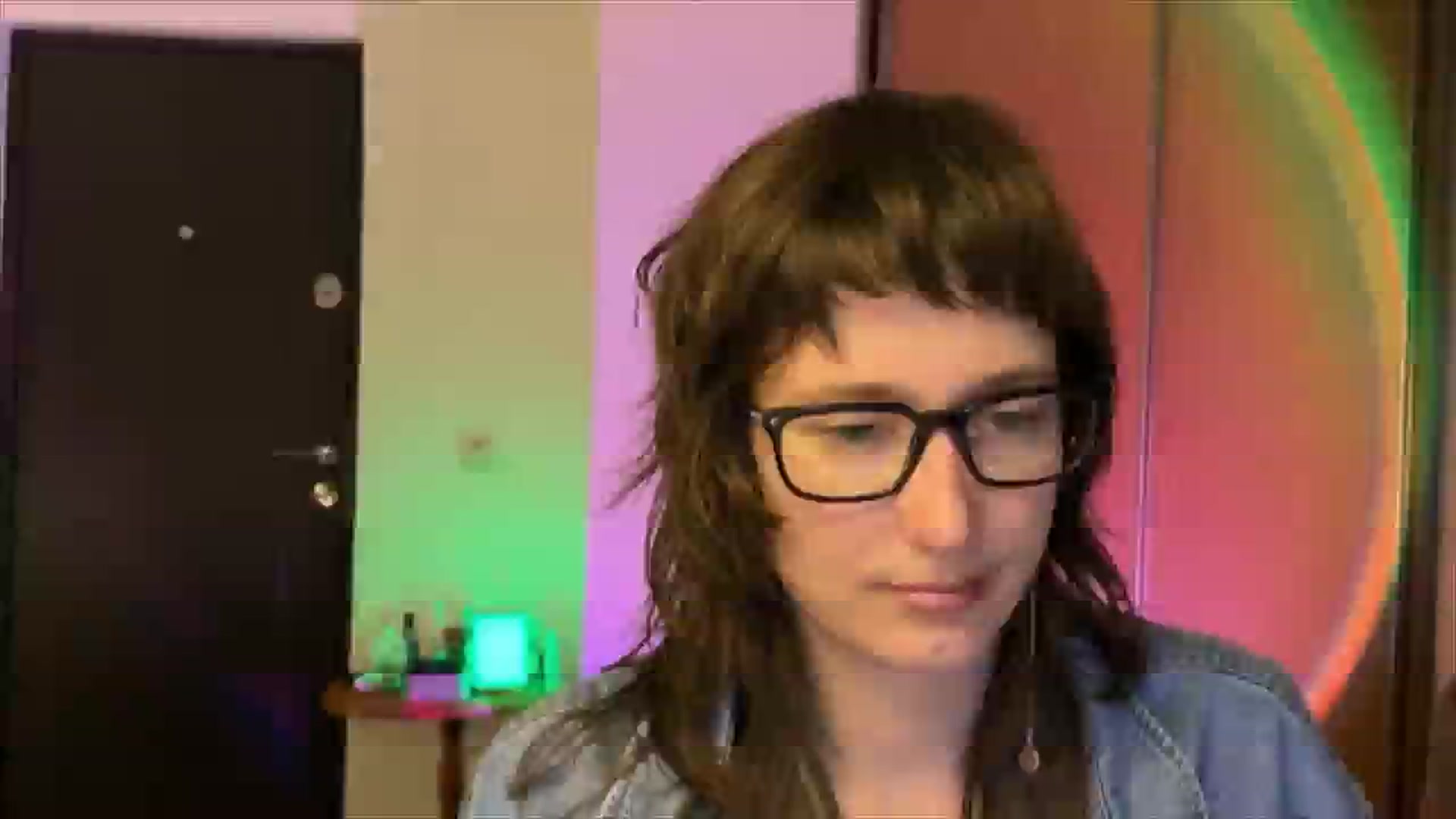 Gallery image thumbnail from LoooneyTunes's myfreecams stream on, 02/19/2025, 20:15 image 11 of 20