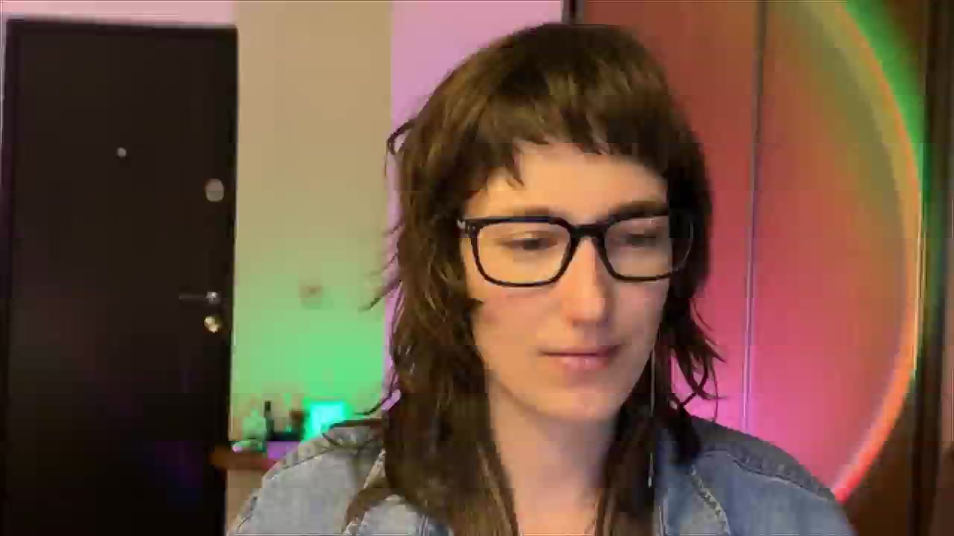 Gallery image thumbnail from LoooneyTunes's myfreecams stream on, 02/19/2025, 20:15 image 6 of 20