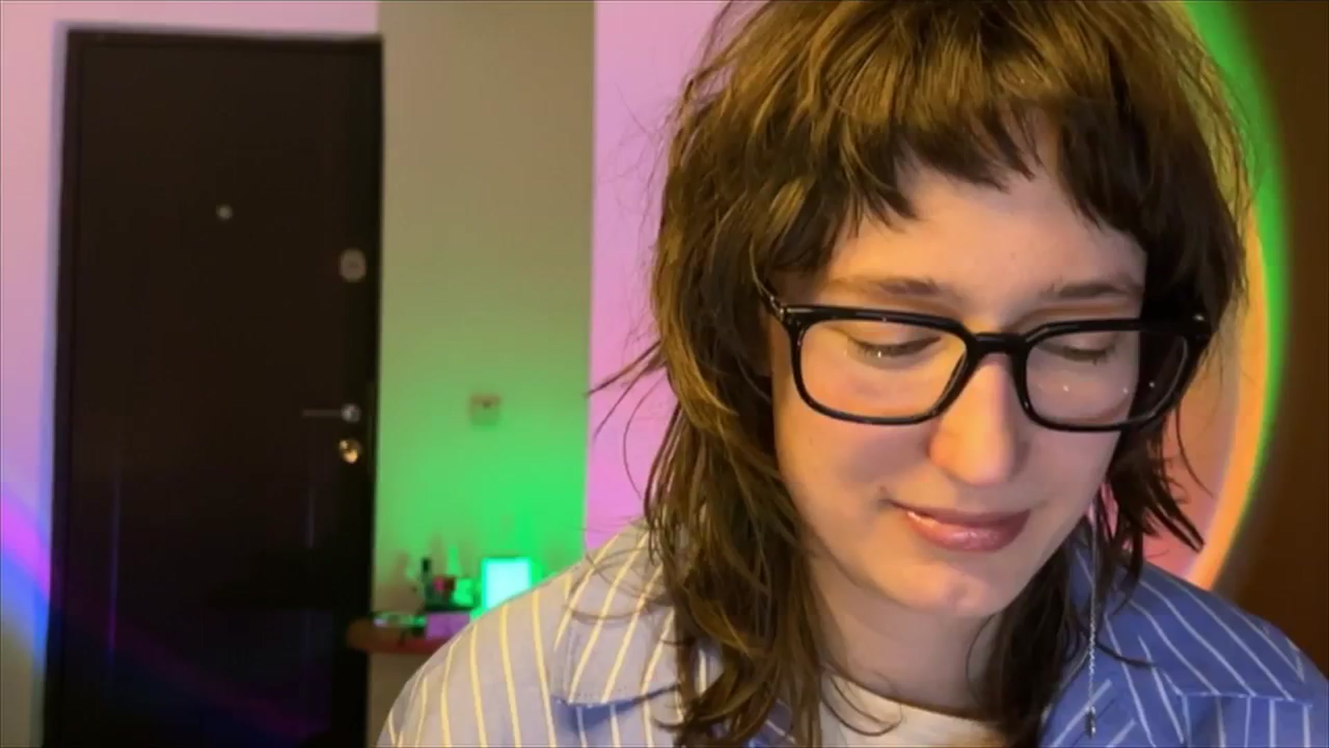 Gallery image thumbnail from LoooneyTunes's myfreecams stream on, 02/21/2025, 20:28 image 11 of 20