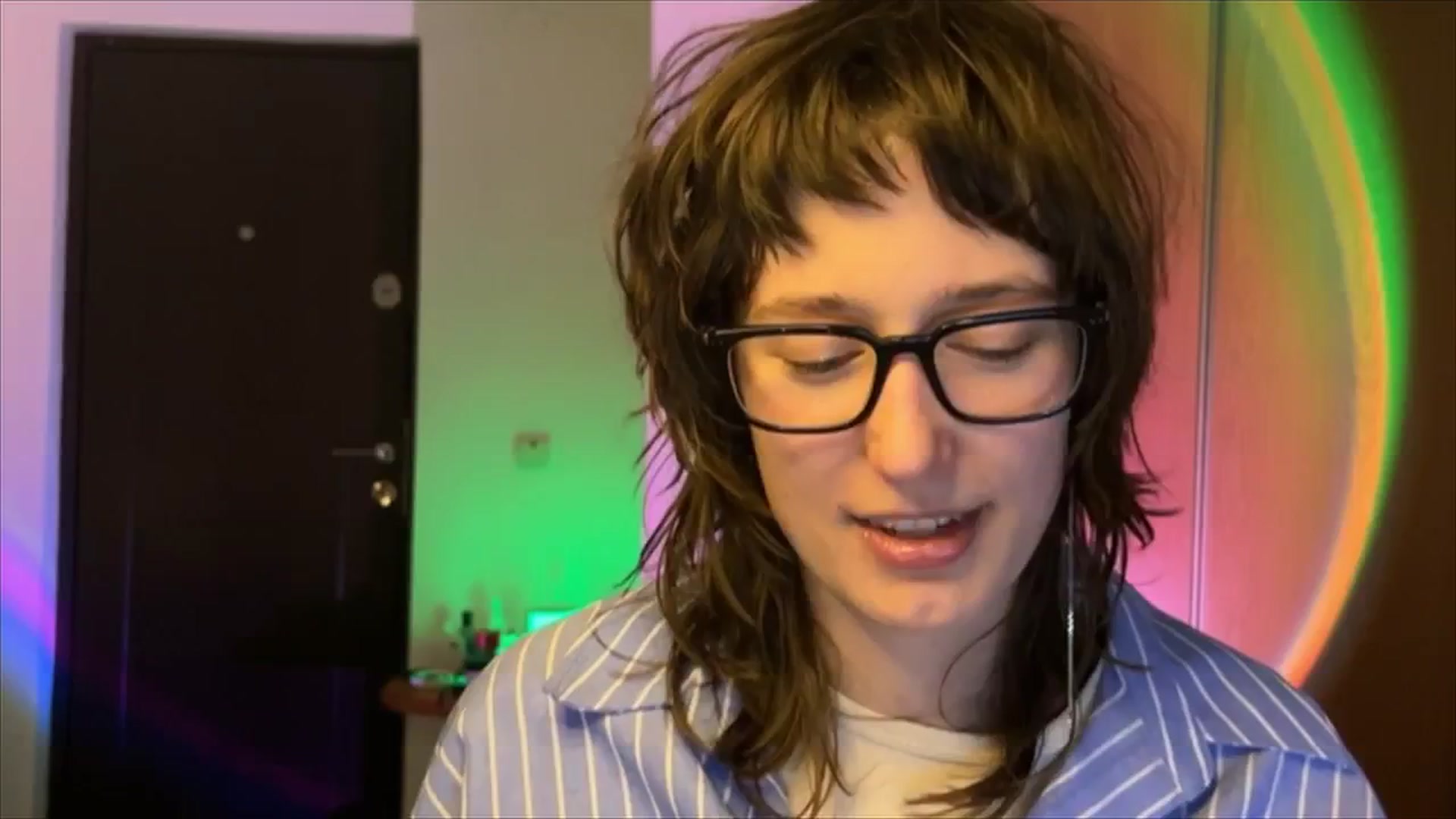 Gallery image thumbnail from LoooneyTunes's myfreecams stream on, 02/21/2025, 20:28 image 14 of 20
