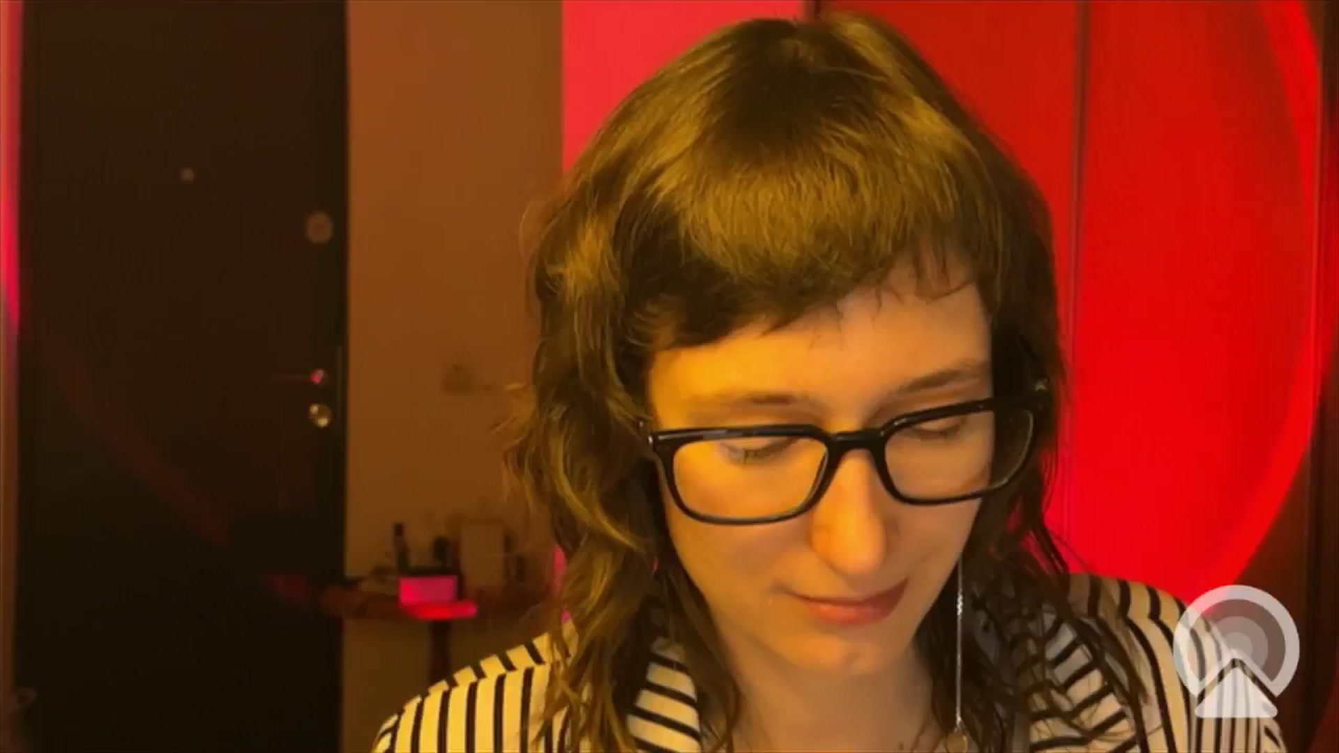 Gallery image thumbnail from LoooneyTunes's myfreecams stream on, 02/22/2025, 20:07 image 9 of 20