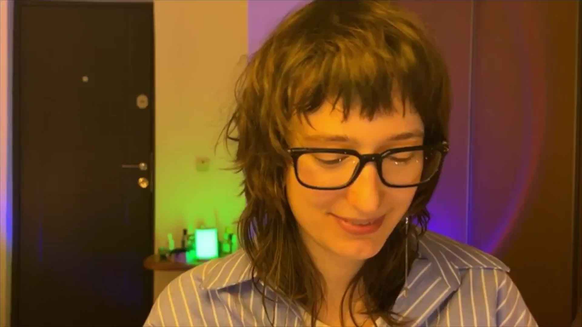 Gallery image thumbnail from LoooneyTunes's myfreecams stream on, 02/24/2025, 23:30 image 17 of 20