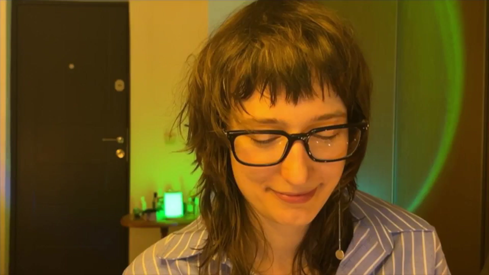 Gallery image thumbnail from LoooneyTunes's myfreecams stream on, 02/24/2025, 23:30 image 18 of 20
