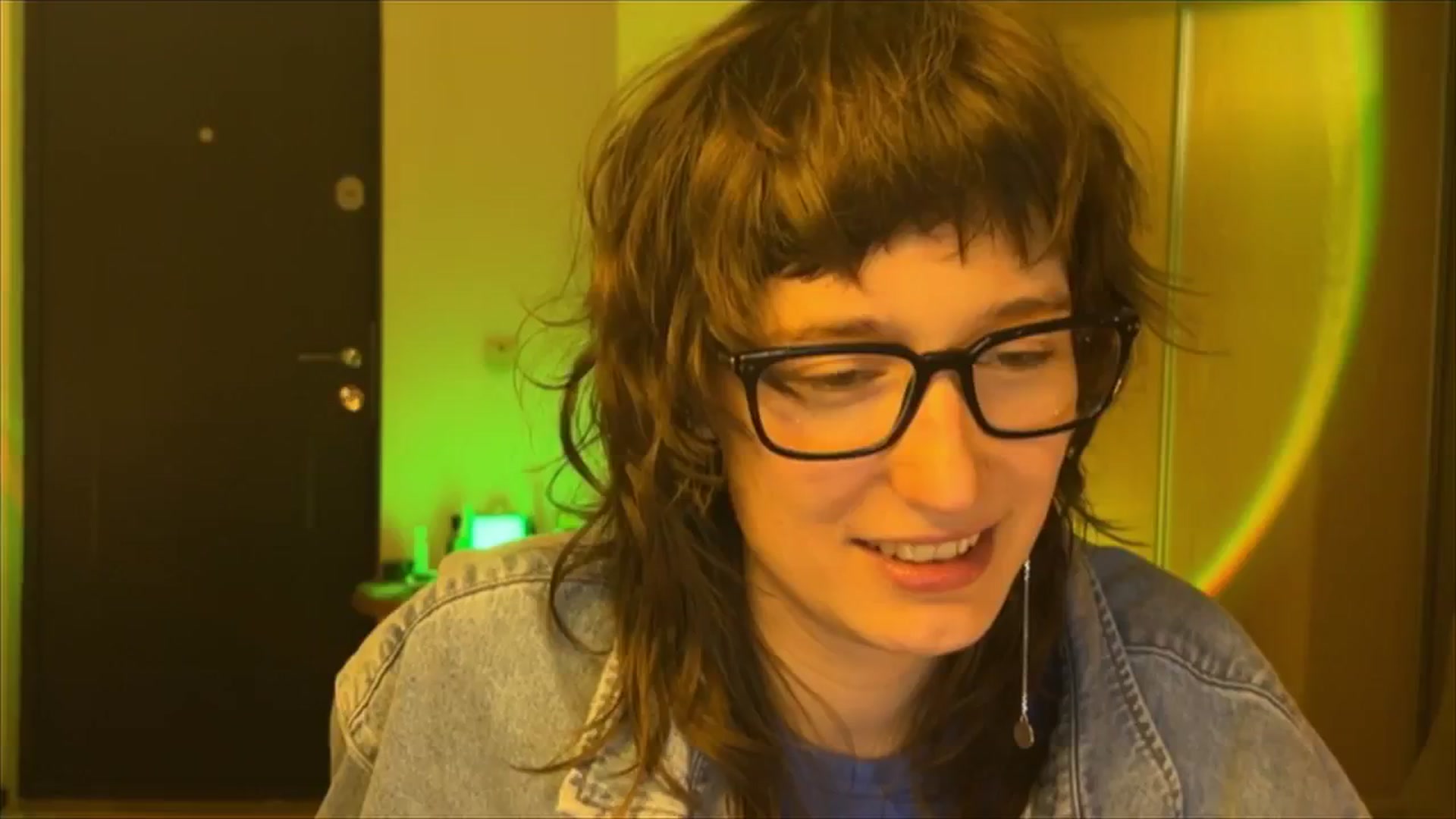 Gallery image thumbnail from LoooneyTunes's myfreecams stream on, 02/25/2025, 19:07 image 6 of 20