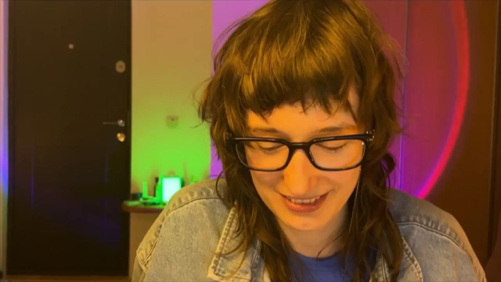 Gallery image thumbnail from LoooneyTunes's myfreecams stream on, 02/25/2025, 19:07 image 14 of 20