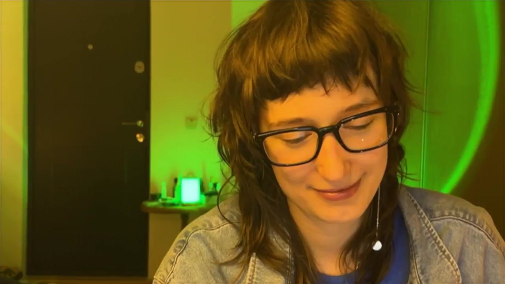 Gallery image thumbnail from LoooneyTunes's myfreecams stream on, 02/25/2025, 19:07 image 20 of 20