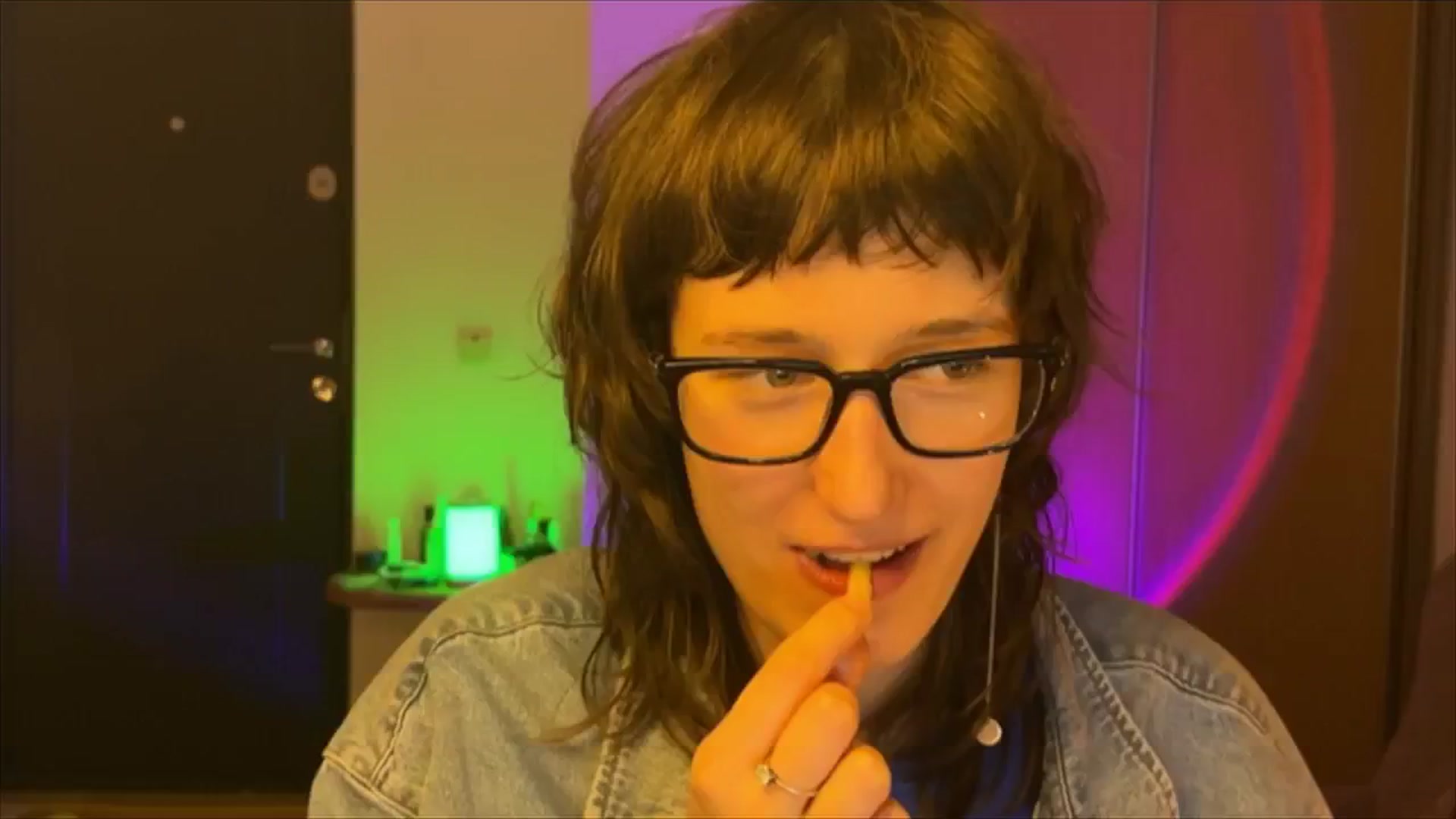 Gallery image thumbnail from LoooneyTunes's myfreecams stream on, 02/25/2025, 19:26 image 7 of 20