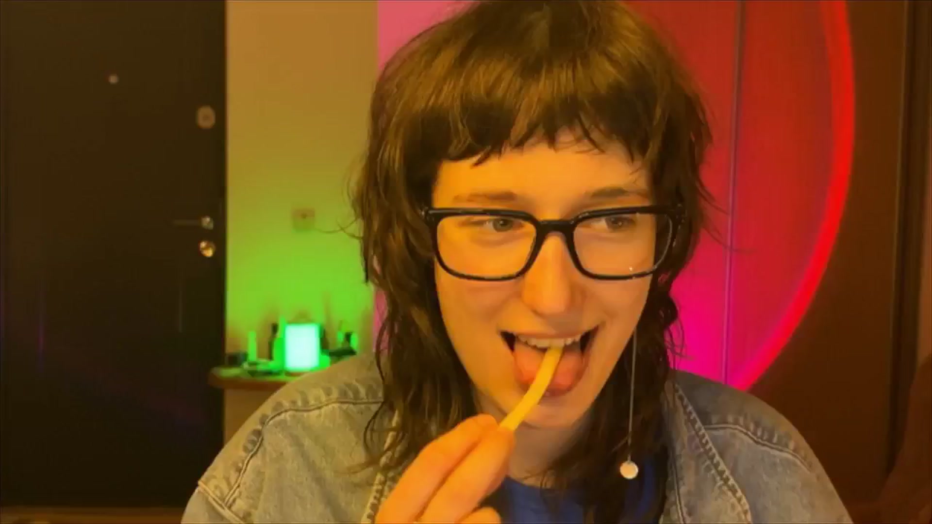 Gallery image thumbnail from LoooneyTunes's myfreecams stream on, 02/25/2025, 19:26 image 8 of 20