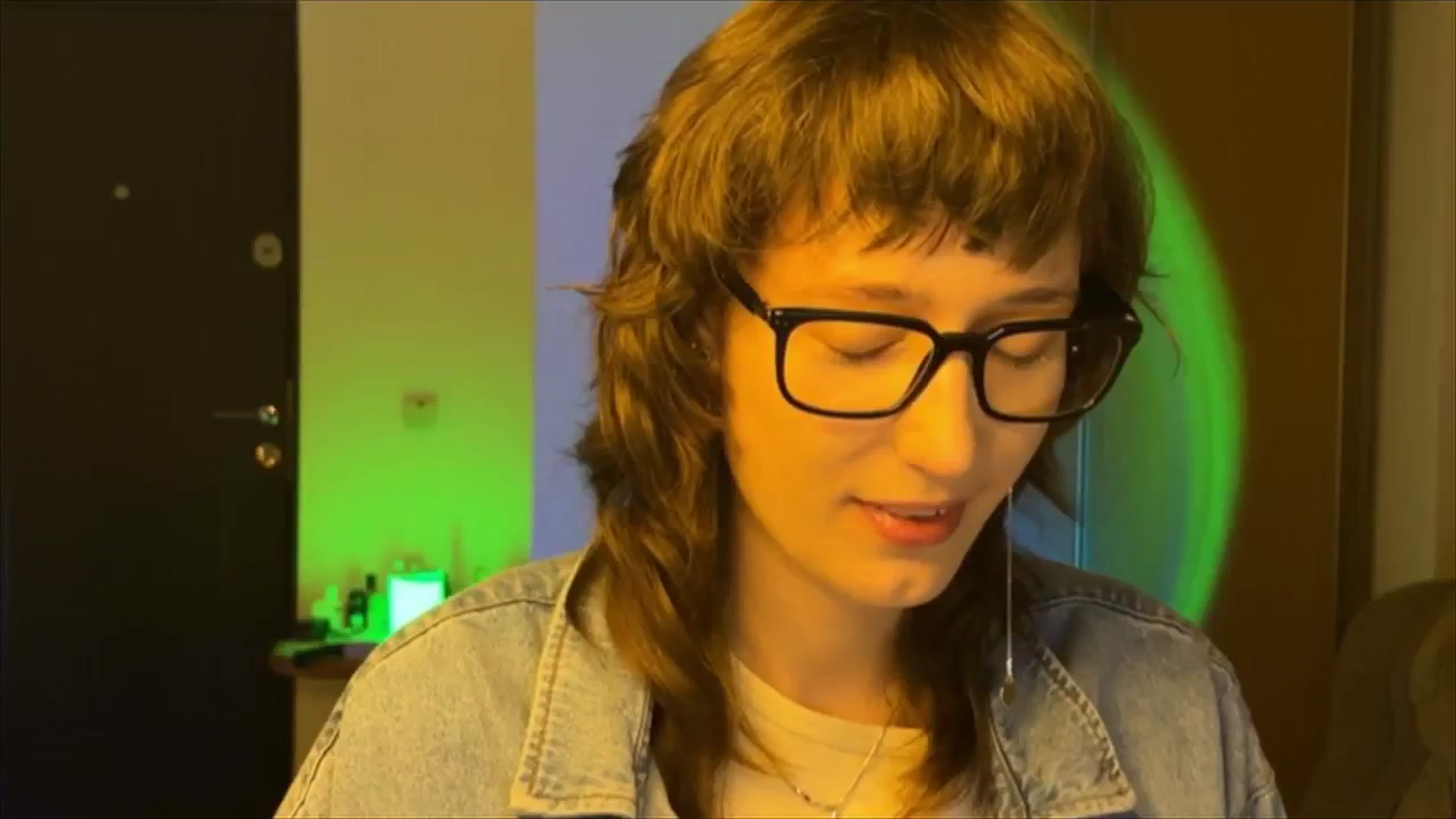 Gallery image thumbnail from LoooneyTunes's myfreecams stream on, 03/03/2025, 20:52 image 19 of 20