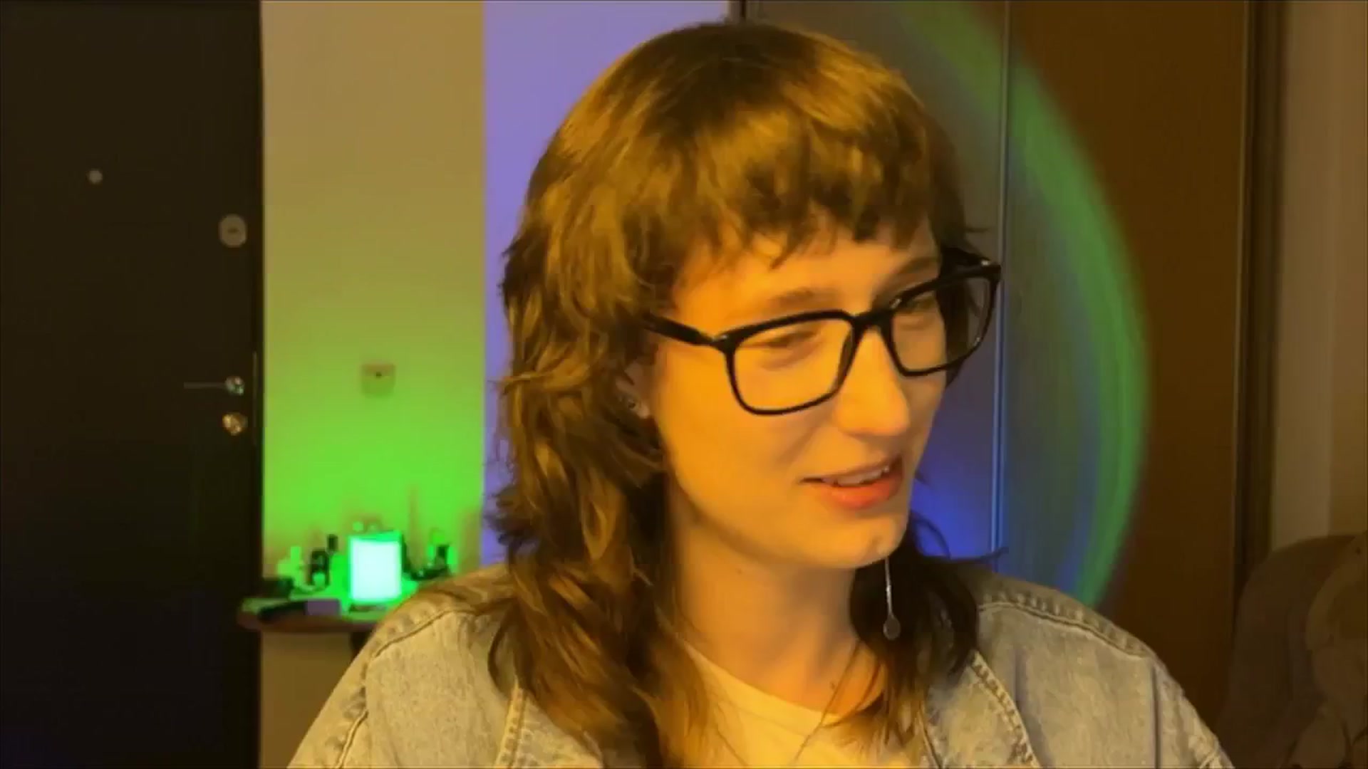 Gallery image thumbnail from LoooneyTunes's myfreecams stream on, 03/03/2025, 22:15 image 5 of 20