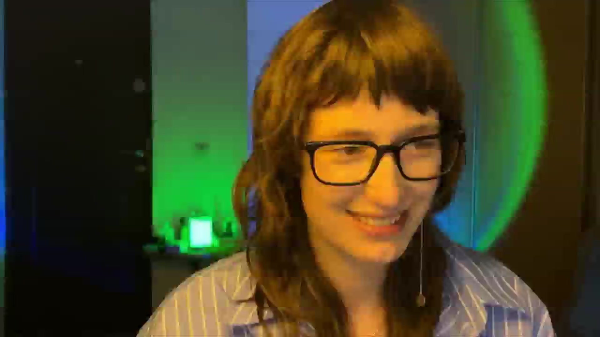 Gallery image thumbnail from LoooneyTunes's myfreecams stream on, 03/04/2025, 16:40 image 3 of 20