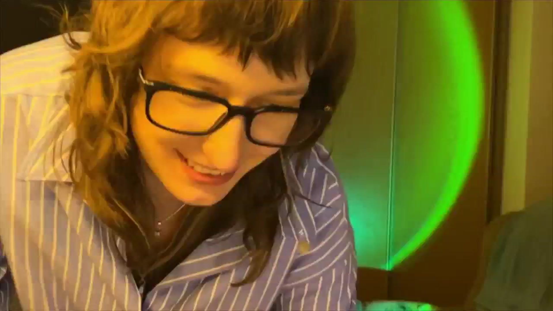 Gallery image thumbnail from LoooneyTunes's myfreecams stream on, 03/04/2025, 20:29 image 18 of 20