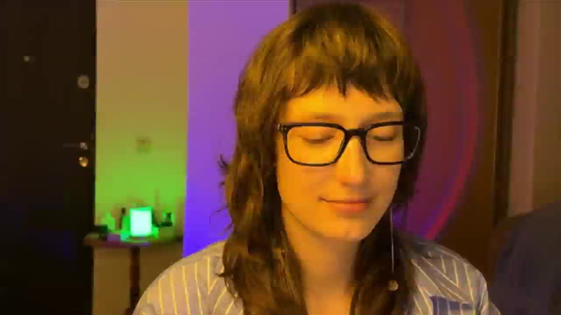 Gallery image thumbnail from LoooneyTunes's myfreecams stream on, 03/04/2025, 20:29 image 4 of 20