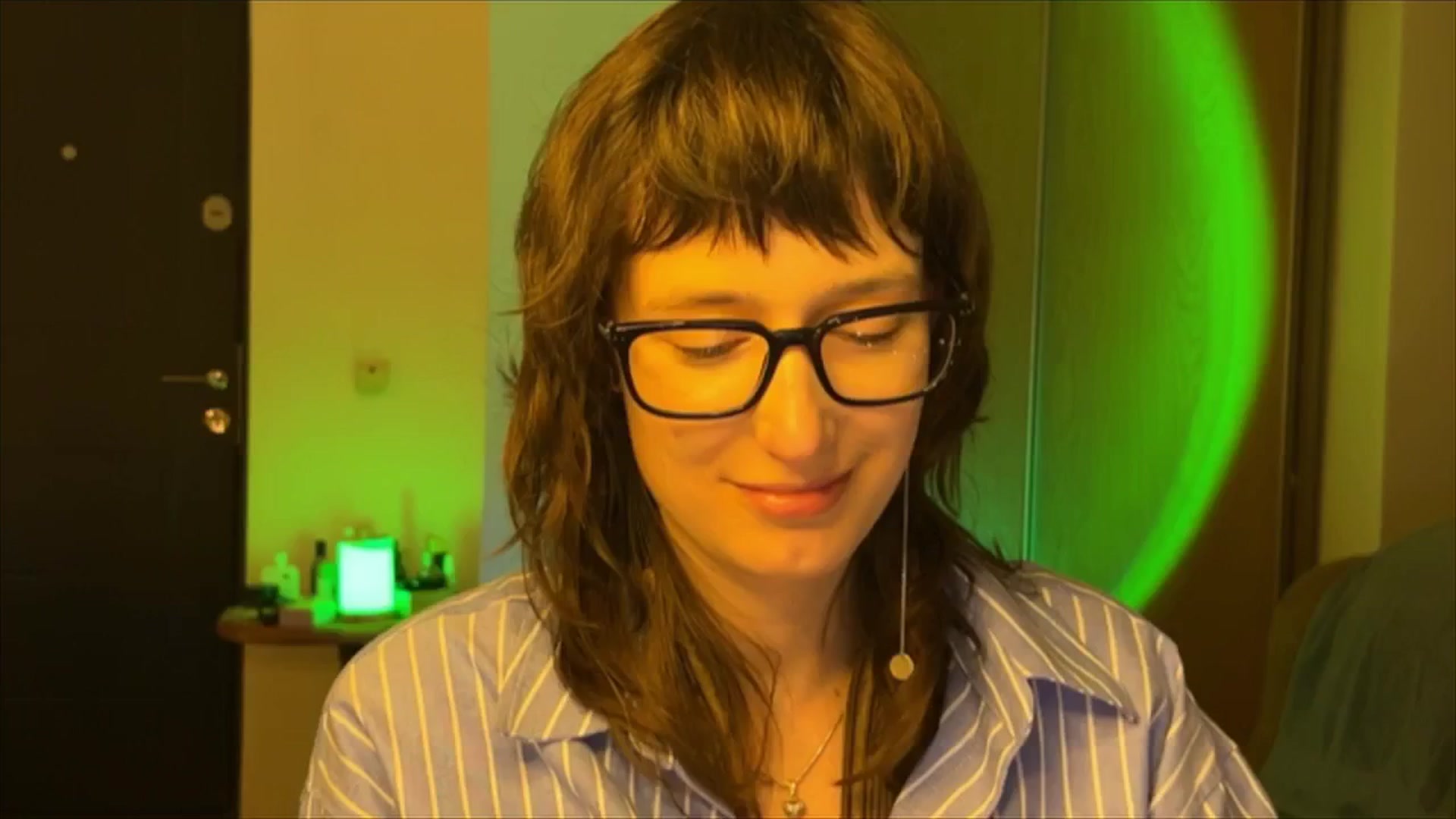 Gallery image thumbnail from LoooneyTunes's myfreecams stream on, 03/04/2025, 20:29 image 19 of 20
