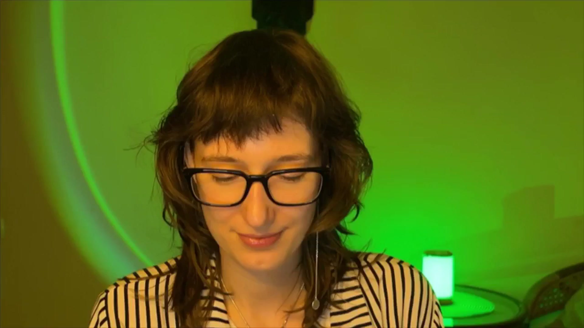 Gallery image thumbnail from LoooneyTunes's myfreecams stream on, 03/10/2025, 16:08 image 16 of 20