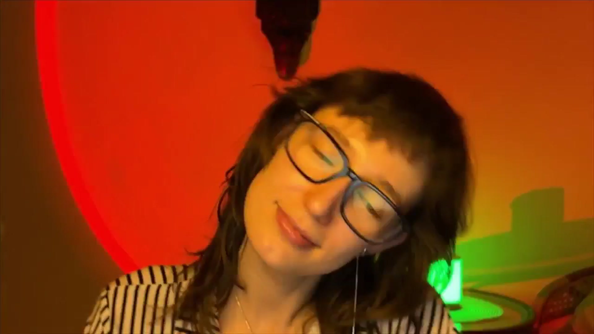 Gallery image thumbnail from LoooneyTunes's myfreecams stream on, 03/10/2025, 16:08 image 18 of 20