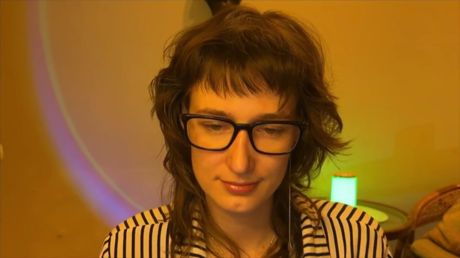 Gallery image thumbnail from LoooneyTunes's myfreecams stream on, 03/10/2025, 19:43 image 16 of 20