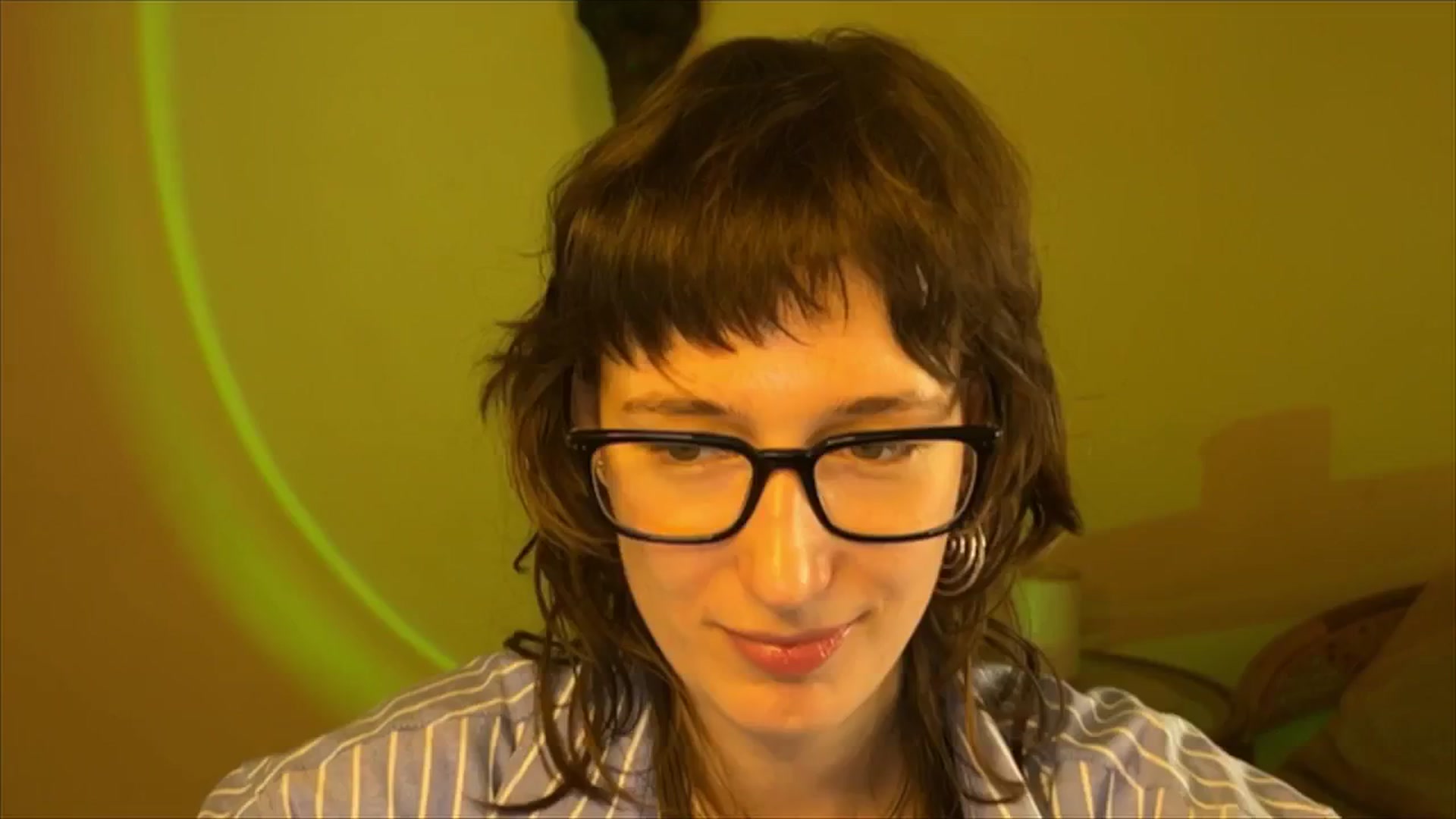 Gallery image thumbnail from LoooneyTunes's myfreecams stream on, 03/11/2025, 12:17 image 16 of 20