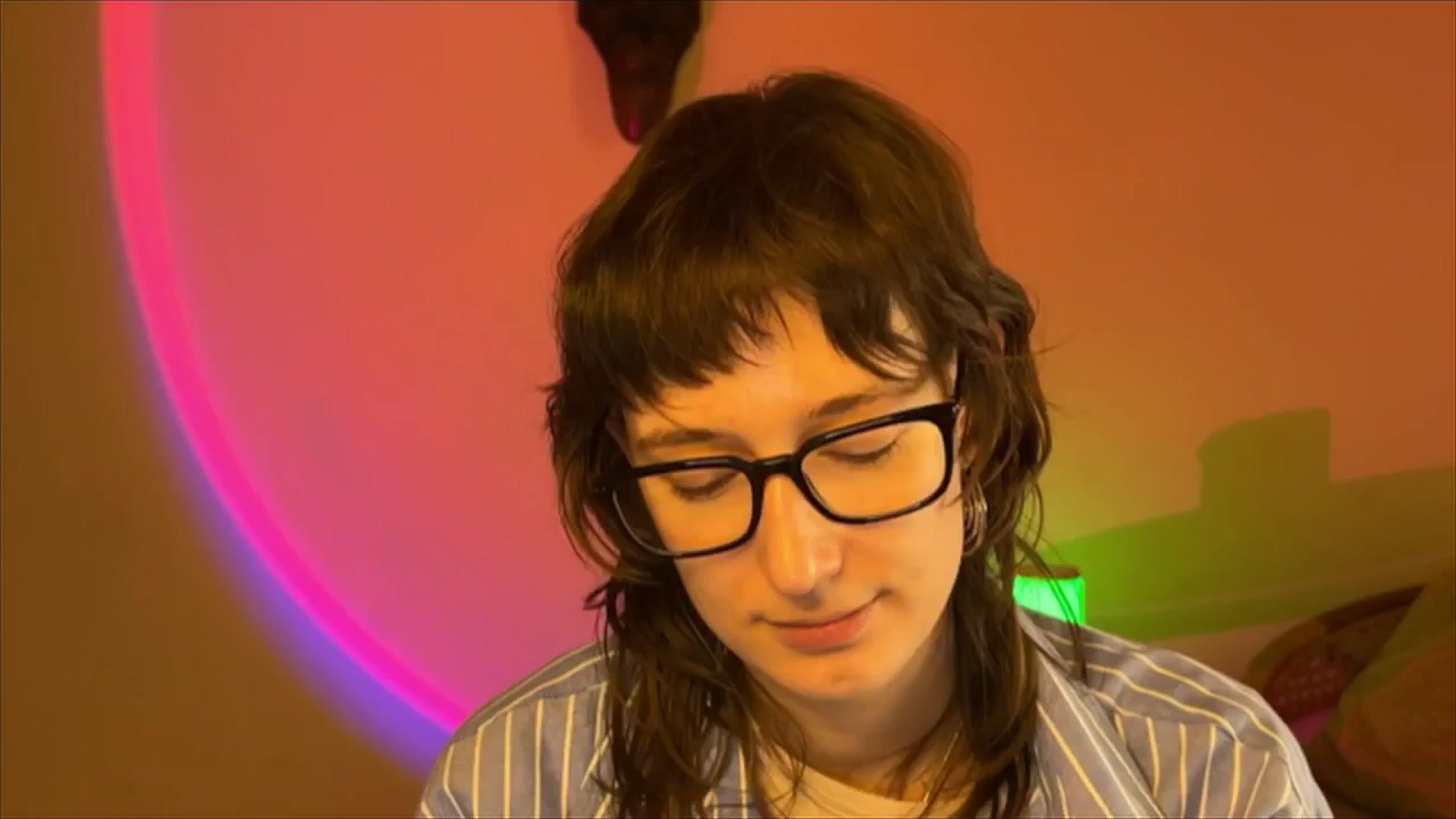 Gallery image thumbnail from LoooneyTunes's myfreecams stream on, 03/11/2025, 12:17 image 8 of 20