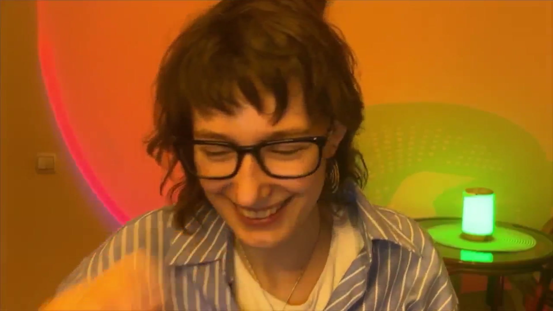 Gallery image thumbnail from LoooneyTunes's myfreecams stream on, 03/11/2025, 22:15 image 18 of 20