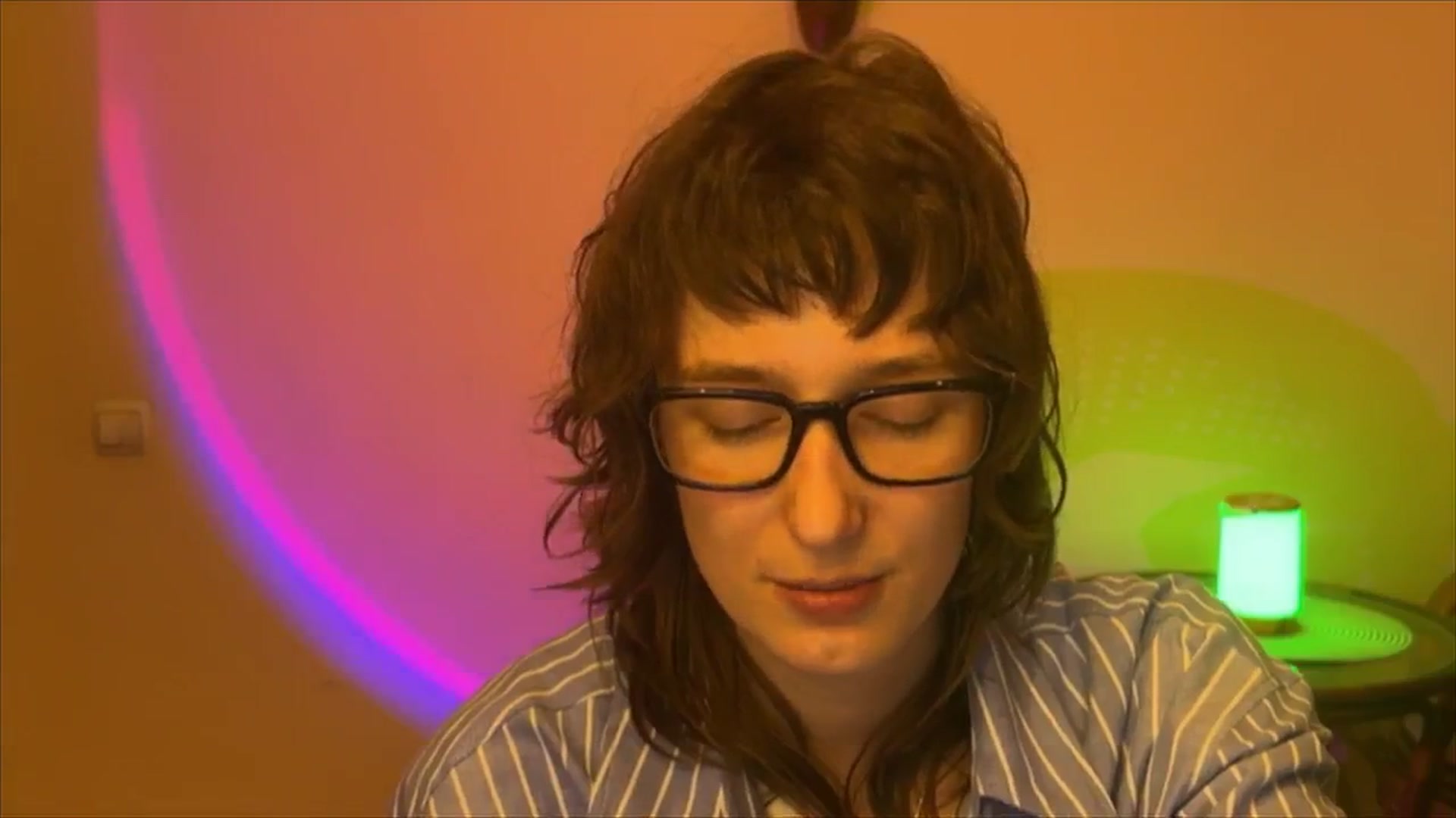 Gallery image thumbnail from LoooneyTunes's myfreecams stream on, 03/11/2025, 22:15 image 7 of 20