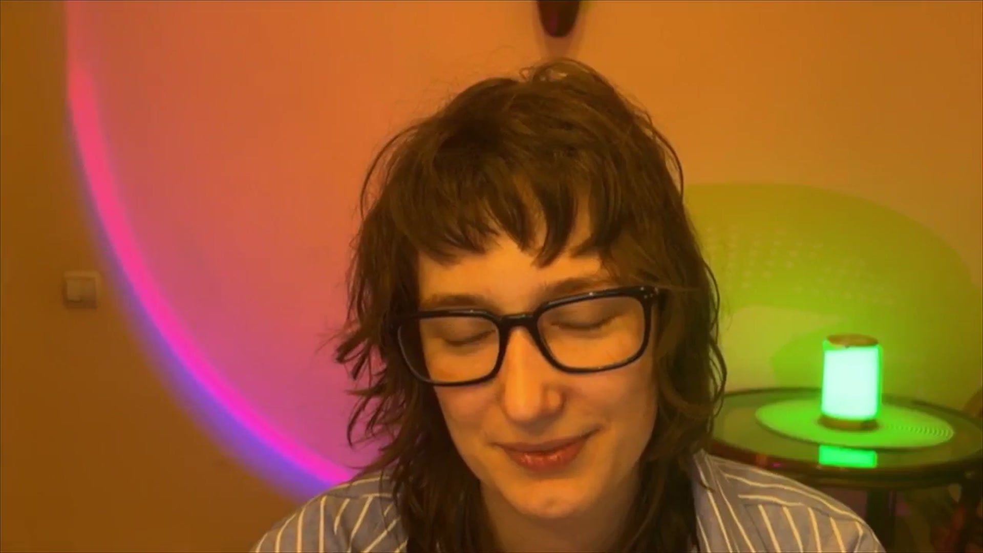 Gallery image thumbnail from LoooneyTunes's myfreecams stream on, 03/11/2025, 22:15 image 3 of 20