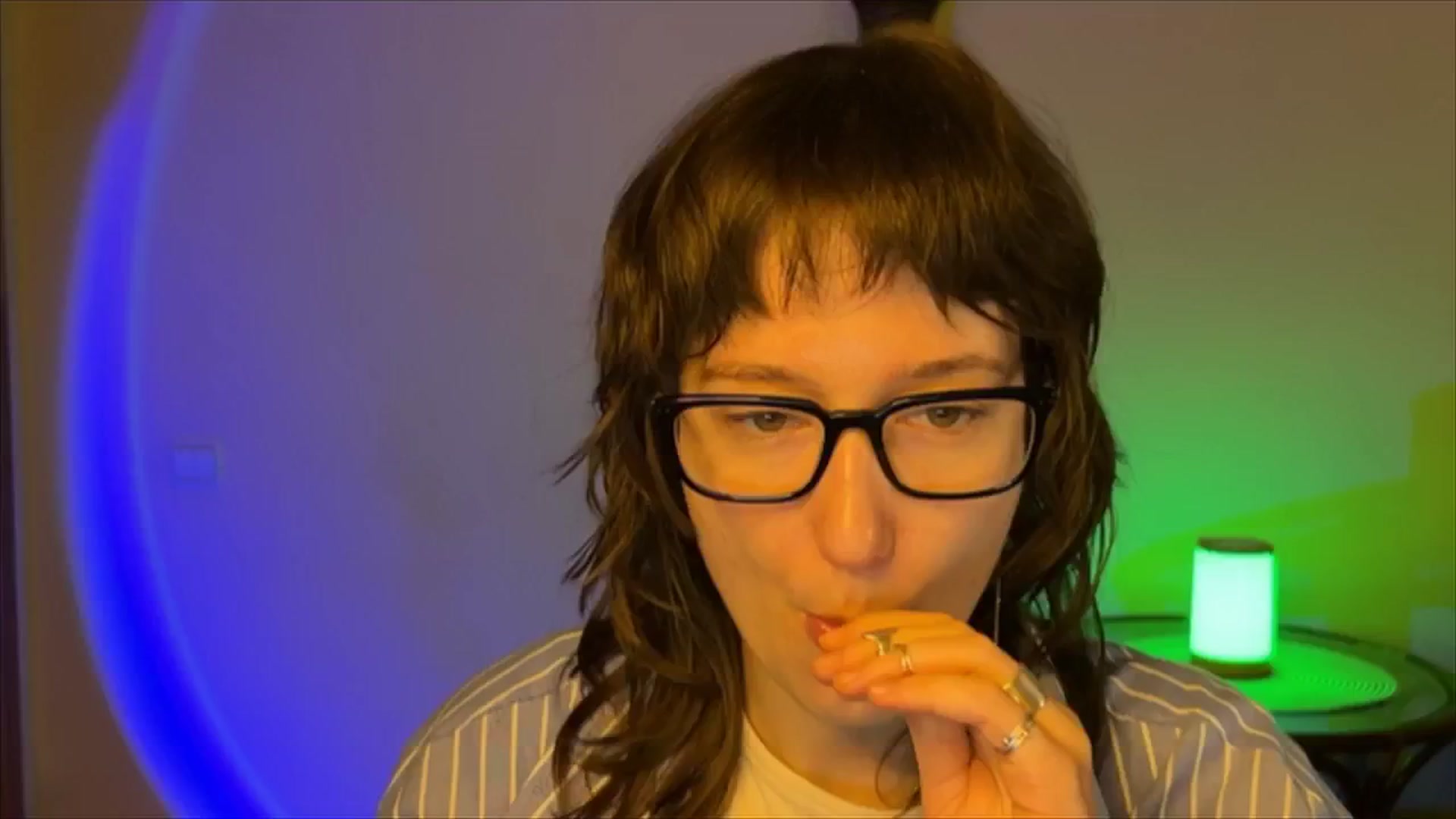 Gallery image thumbnail from LoooneyTunes's myfreecams stream on, 03/17/2025, 11:03 image 7 of 20