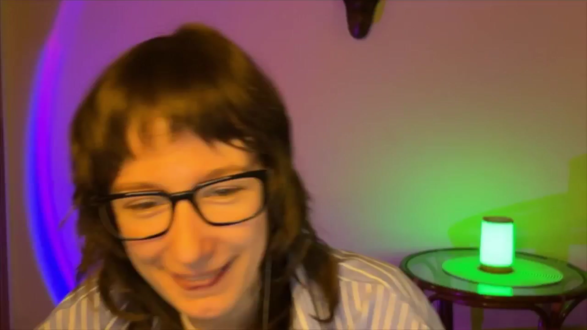 Gallery image thumbnail from LoooneyTunes's myfreecams stream on, 03/17/2025, 11:03 image 17 of 20