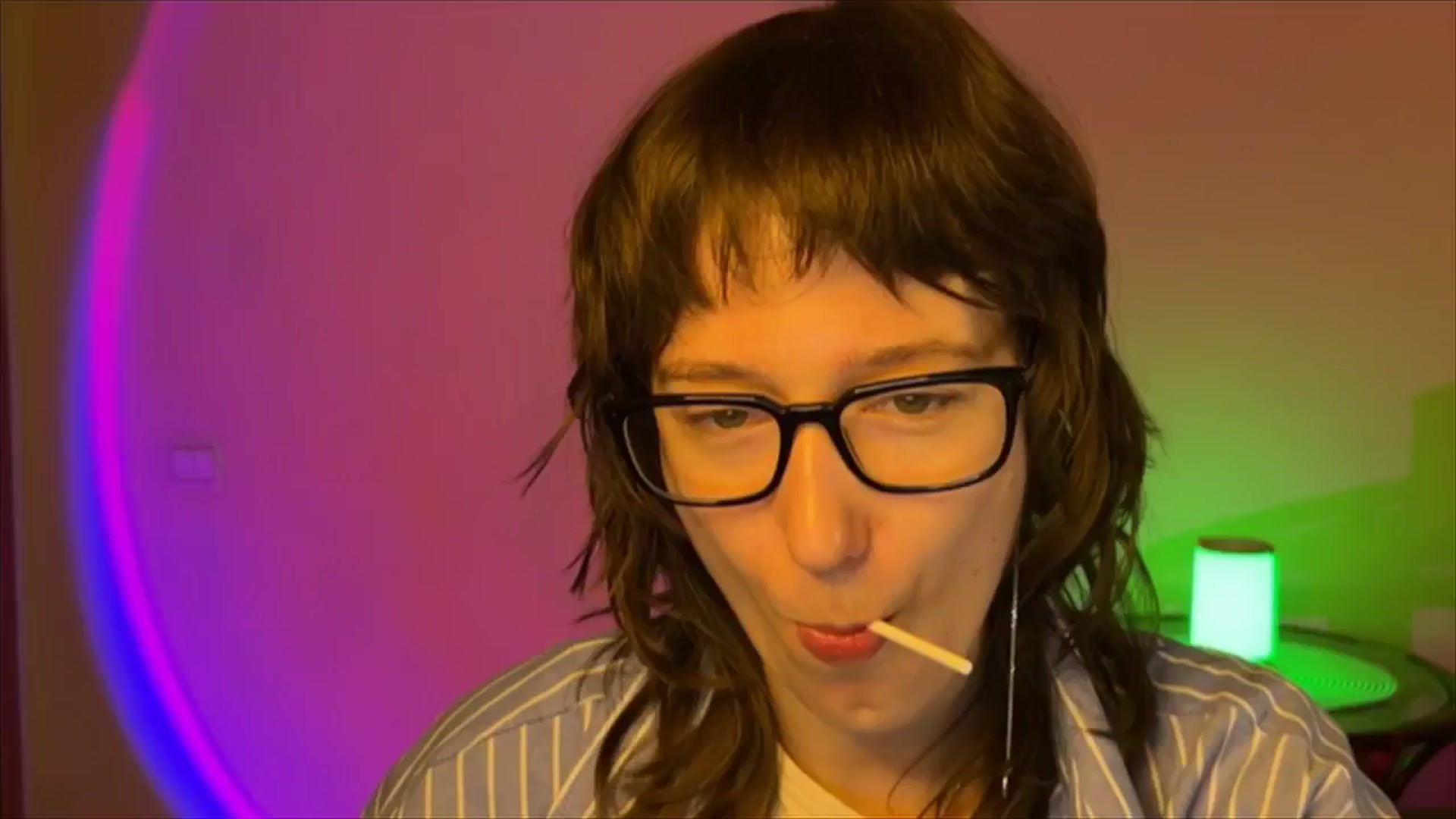 Gallery image thumbnail from LoooneyTunes's myfreecams stream on, 03/17/2025, 11:03 image 8 of 20