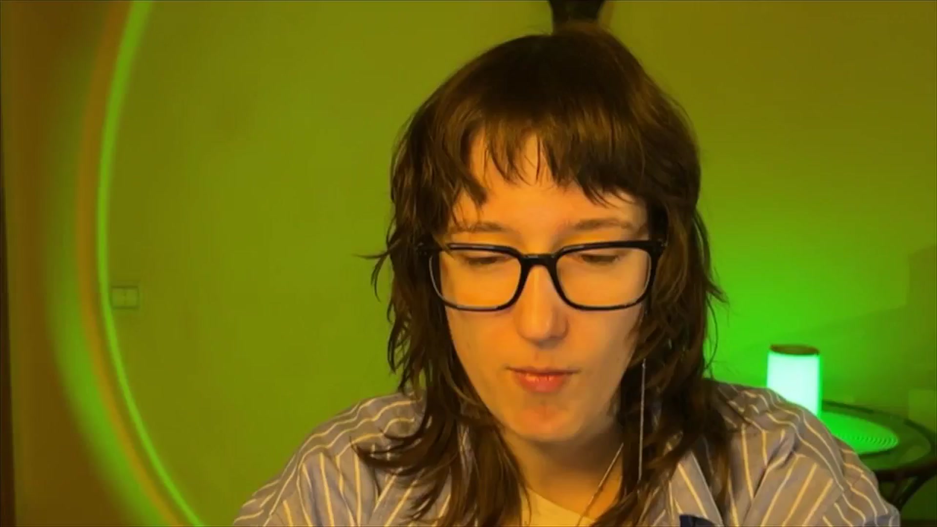 Gallery image thumbnail from LoooneyTunes's myfreecams stream on, 03/17/2025, 12:10 image 17 of 20