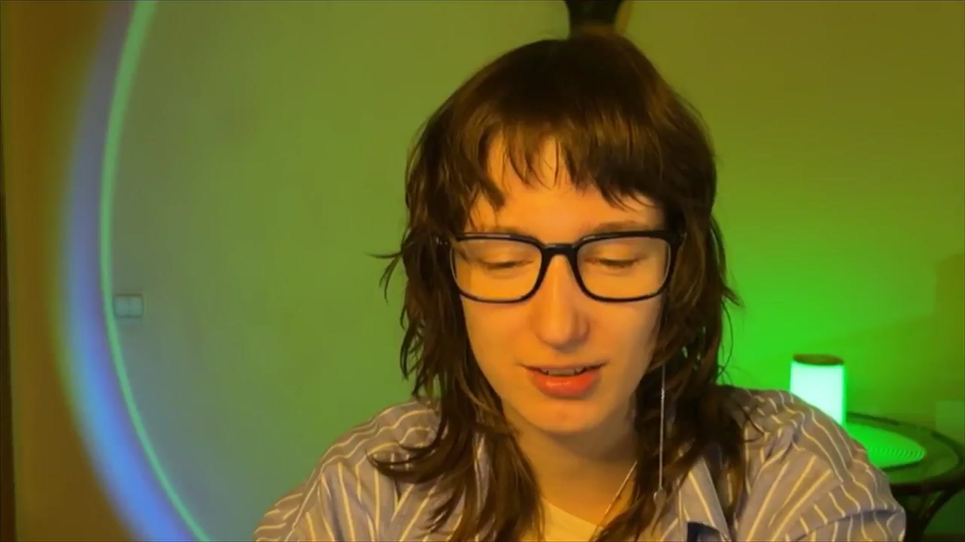 Gallery image thumbnail from LoooneyTunes's myfreecams stream on, 03/17/2025, 12:10 image 18 of 20