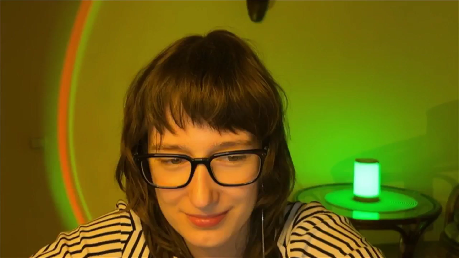 Gallery image thumbnail from LoooneyTunes's myfreecams stream on, 03/17/2025, 21:46 image 10 of 20
