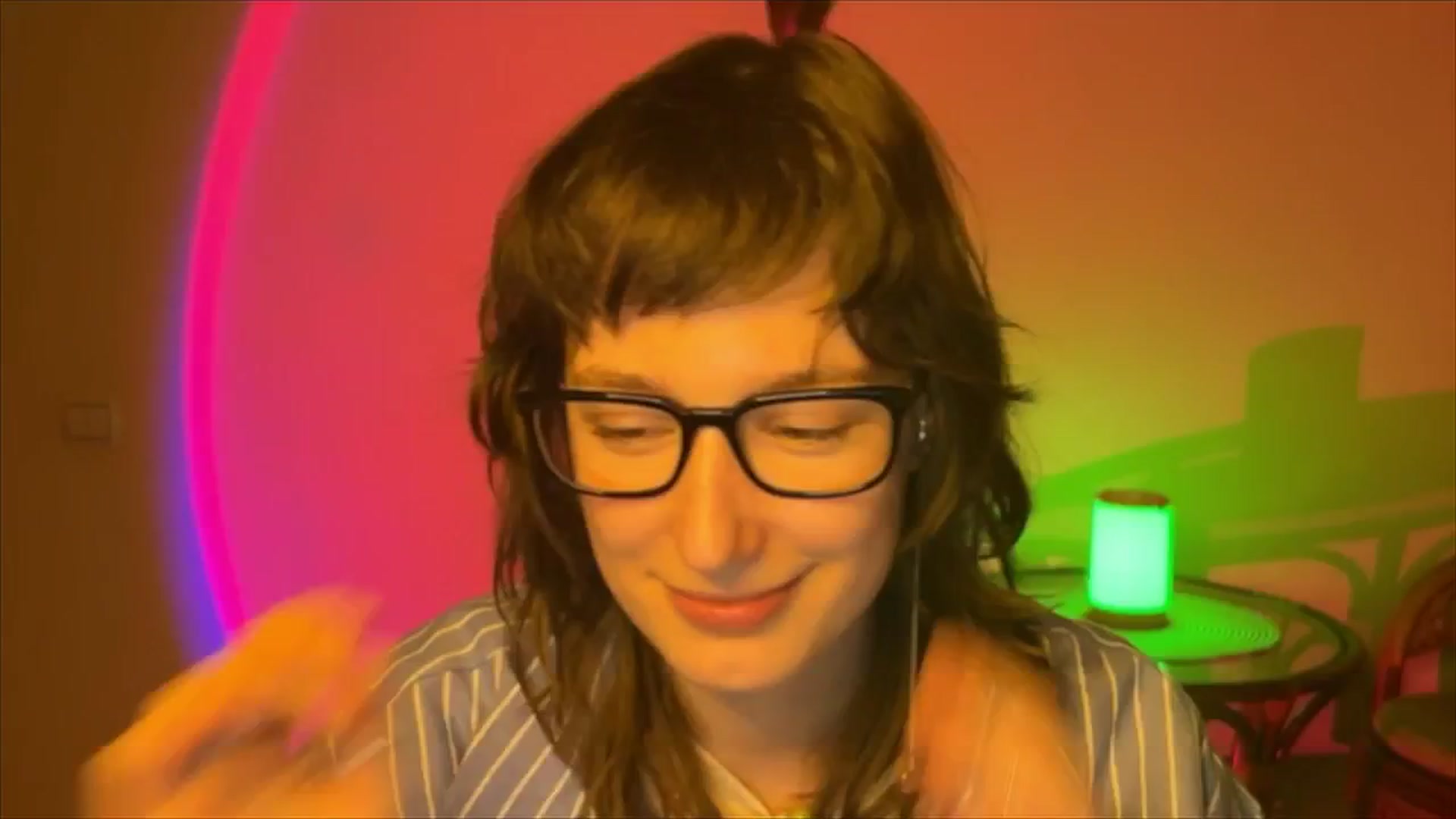 Gallery image thumbnail from LoooneyTunes's myfreecams stream on, 03/19/2025, 19:11 image 17 of 20