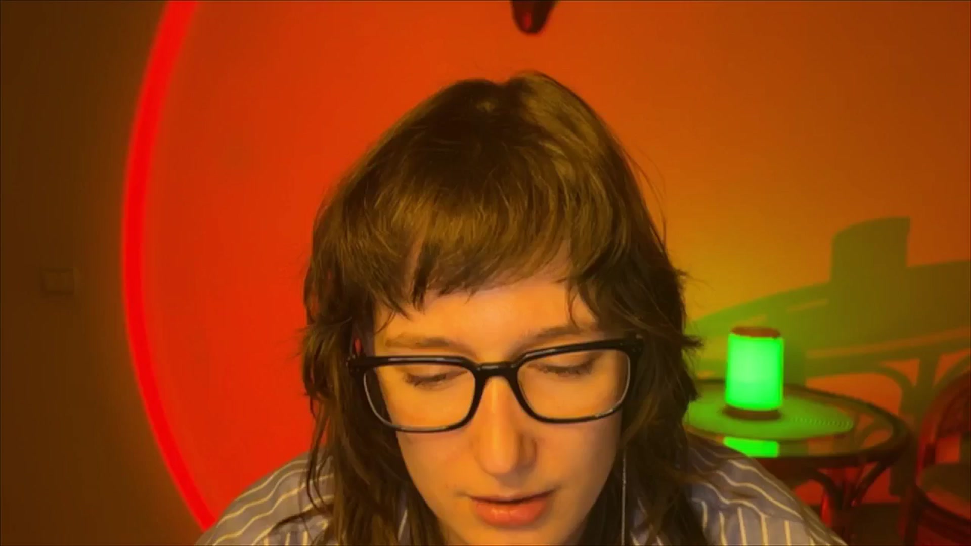 Gallery image thumbnail from LoooneyTunes's myfreecams stream on, 03/19/2025, 19:35 image 7 of 20